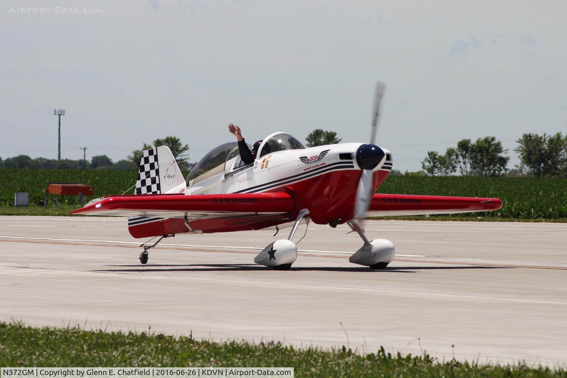 N372GM, Rihn DR-107 One Design C/N 97-0396, At the Quad Cities Air Show