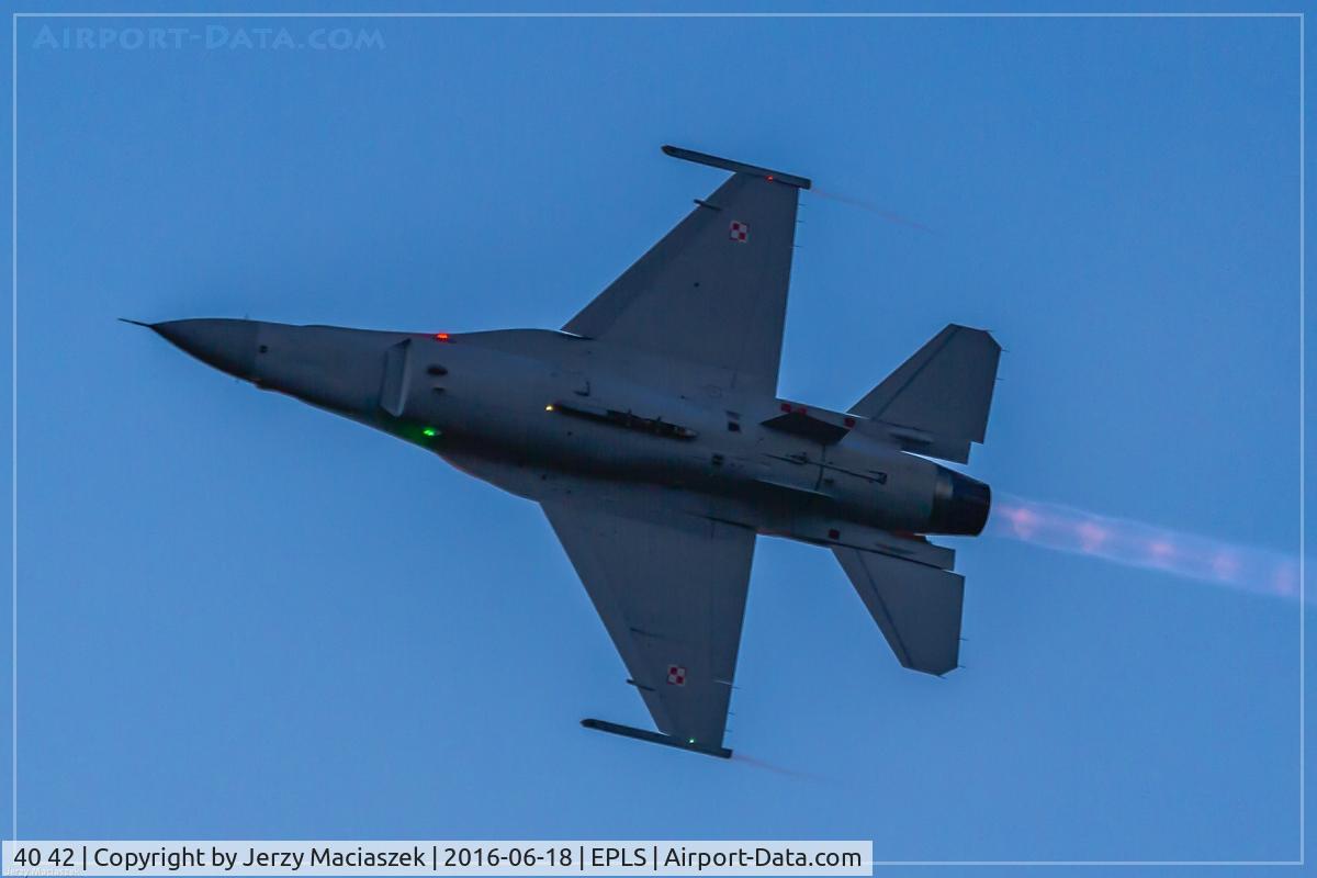 40 42, 2003 Lockheed Martin F-16C Fighting Falcon C/N JC-22, Lockhed Martin F-16CJ Fighting Falcon,