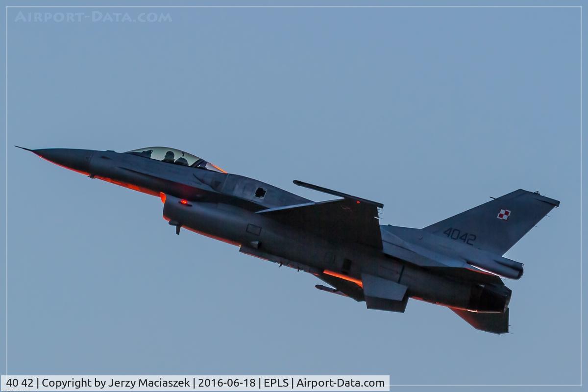 40 42, 2003 Lockheed Martin F-16C Fighting Falcon C/N JC-22, Lockhed Martin F-16CJ Fighting Falcon,