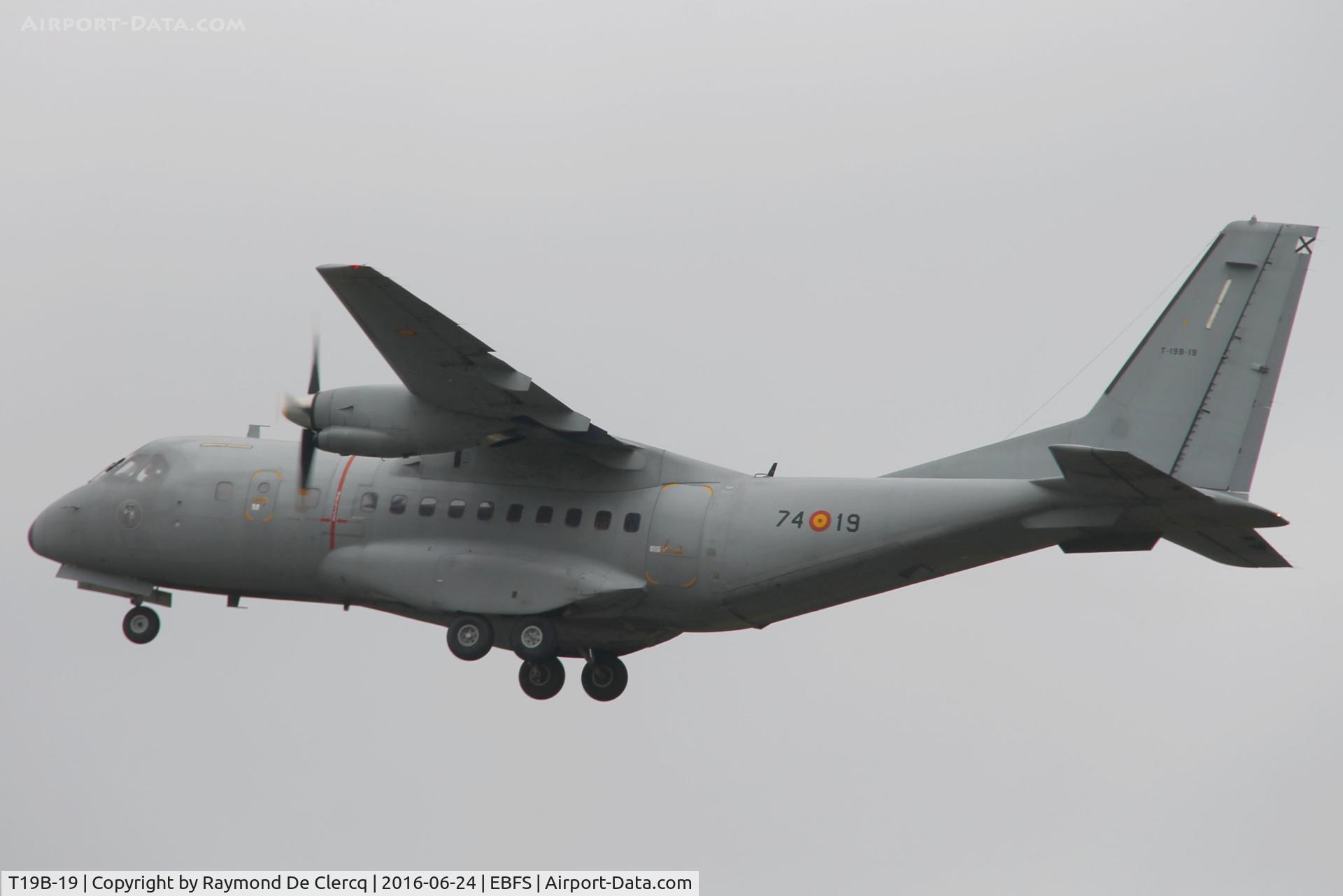 T19B-19, 1993 Airtech CN-235-100M C/N C076, BAF days at Florennes.  T-19B-19 coded 74-19.
