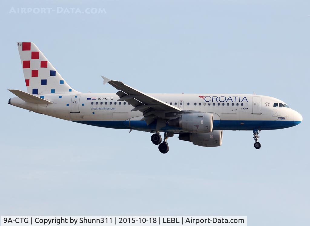 9A-CTG, 1998 Airbus A319-112 C/N 767, Landing rwy 25R with additional 25th anniversary title