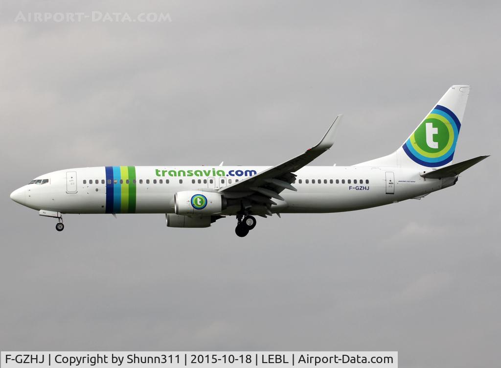 F-GZHJ, 2013 Boeing 737-86J C/N 37778, Landing rwy 25R