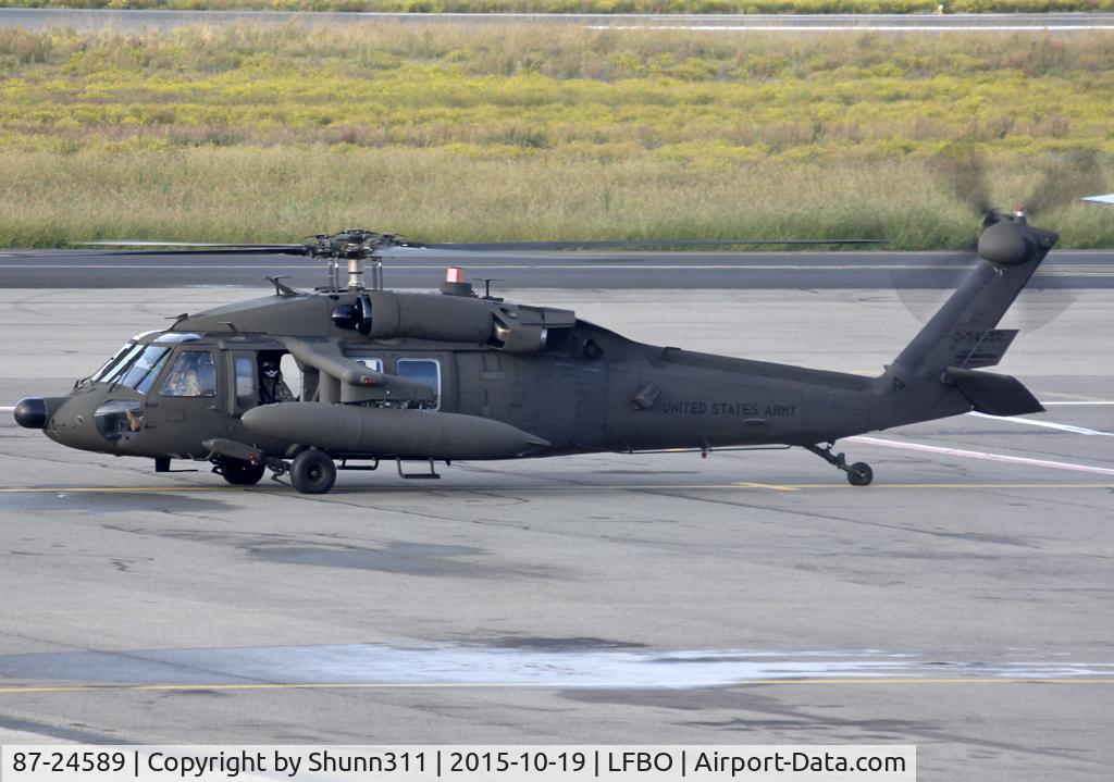 87-24589, Sikorsky UH-60A+ Black Hawk C/N 70-1098, Ready for departure...
