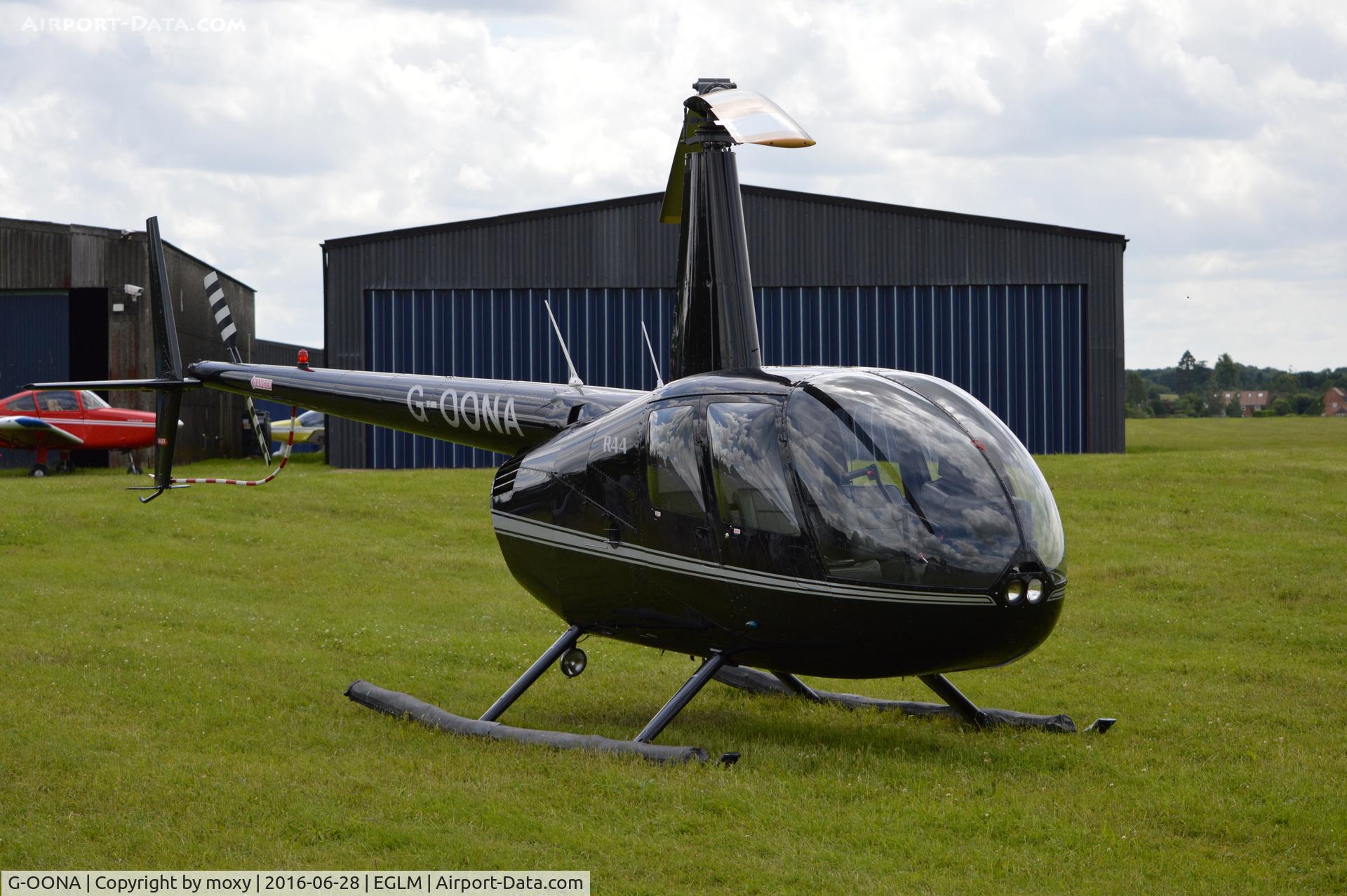 G-OONA, 2005 Robinson R44 Clipper II C/N 10907, Robinson R44 Clipper II at White Waltham.