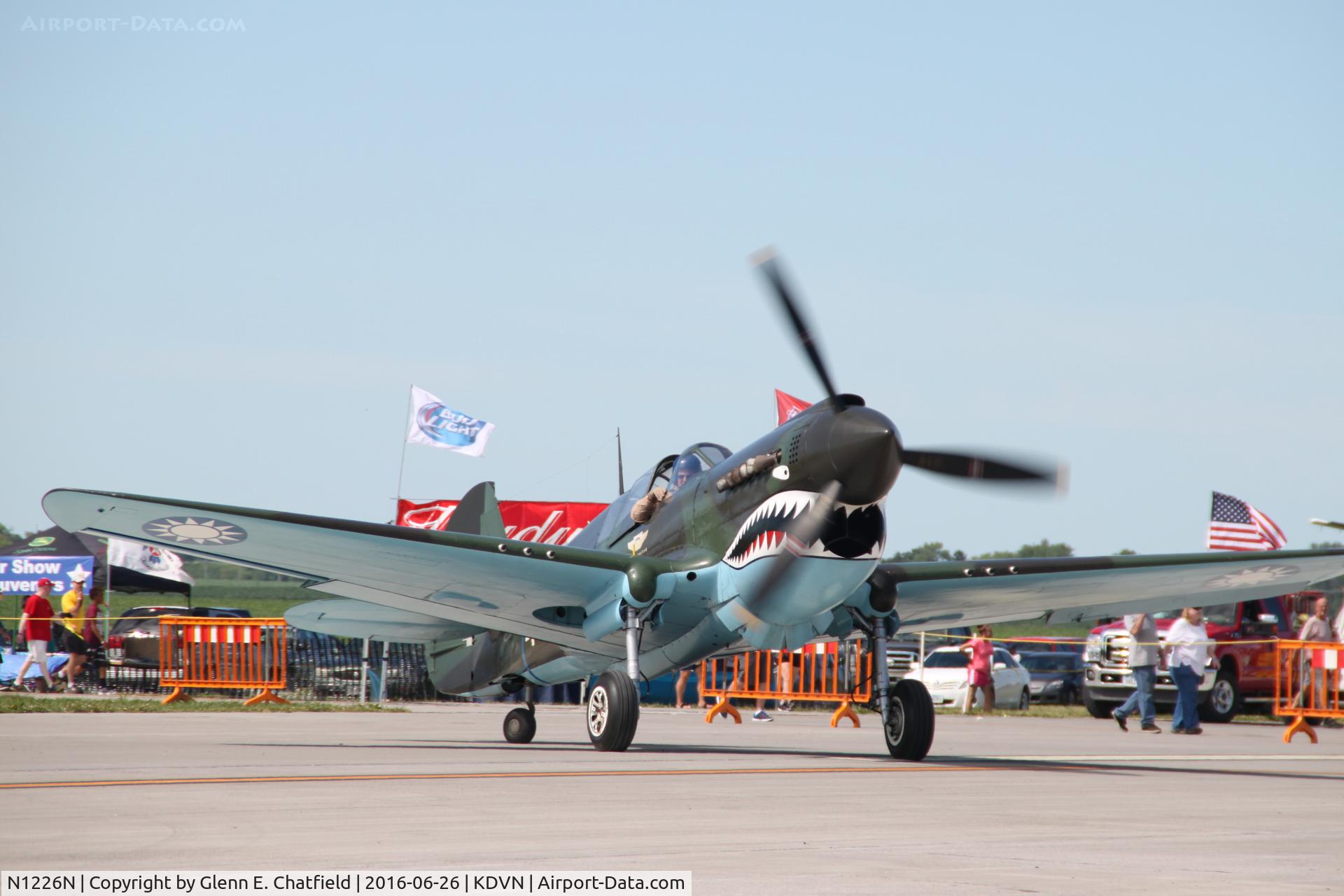 N1226N, Curtiss P-40N Warhawk C/N 29629, At the Quad Cities Air Show