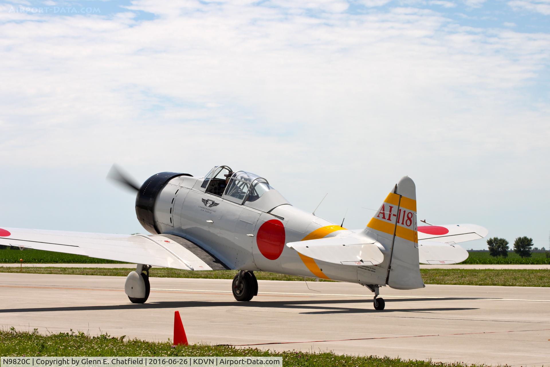 N9820C, 1945 North American SNJ-6 Texan C/N 121-43036, At the Quad Cities Air Show