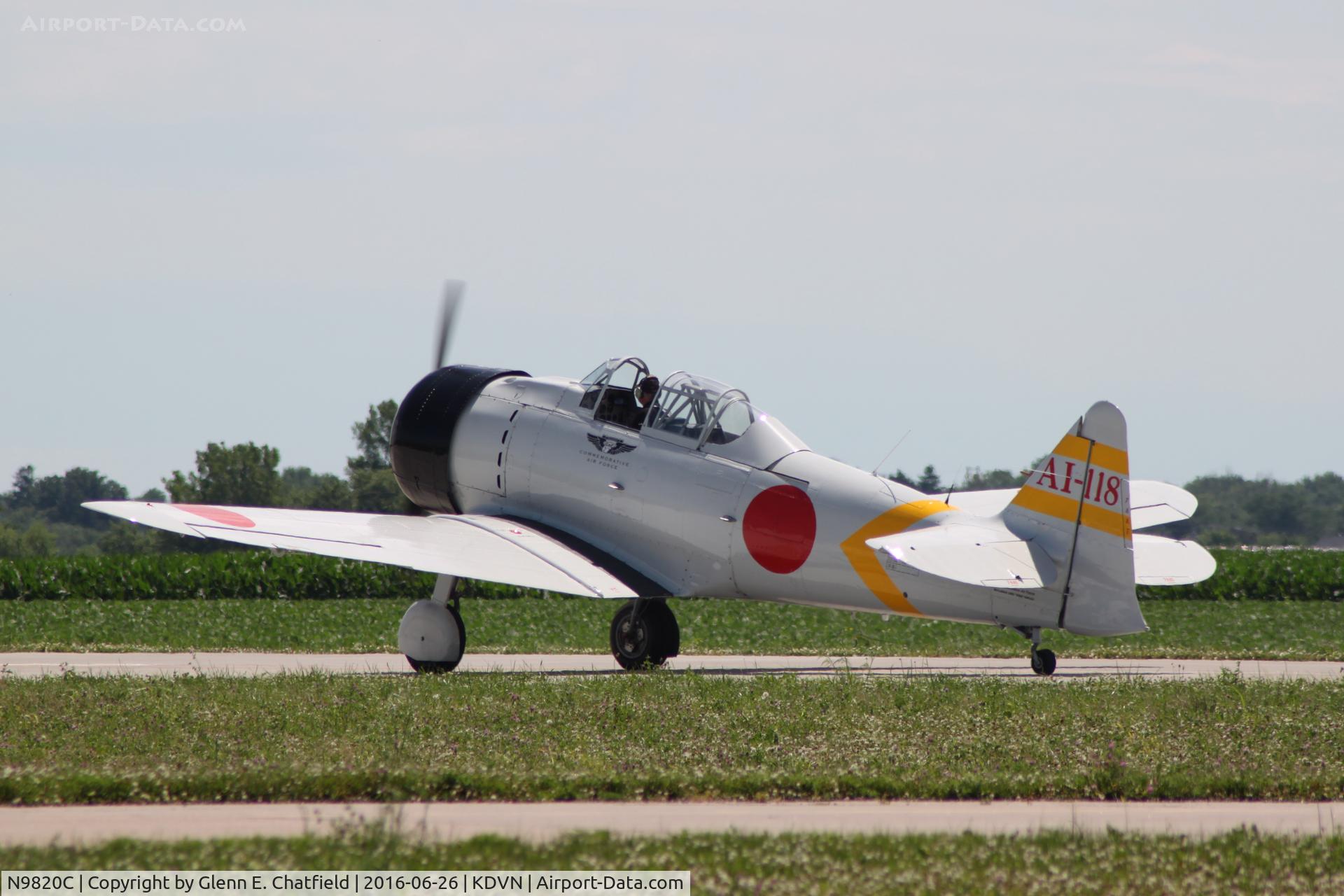 N9820C, 1945 North American SNJ-6 Texan C/N 121-43036, At the Quad Cities Air Show