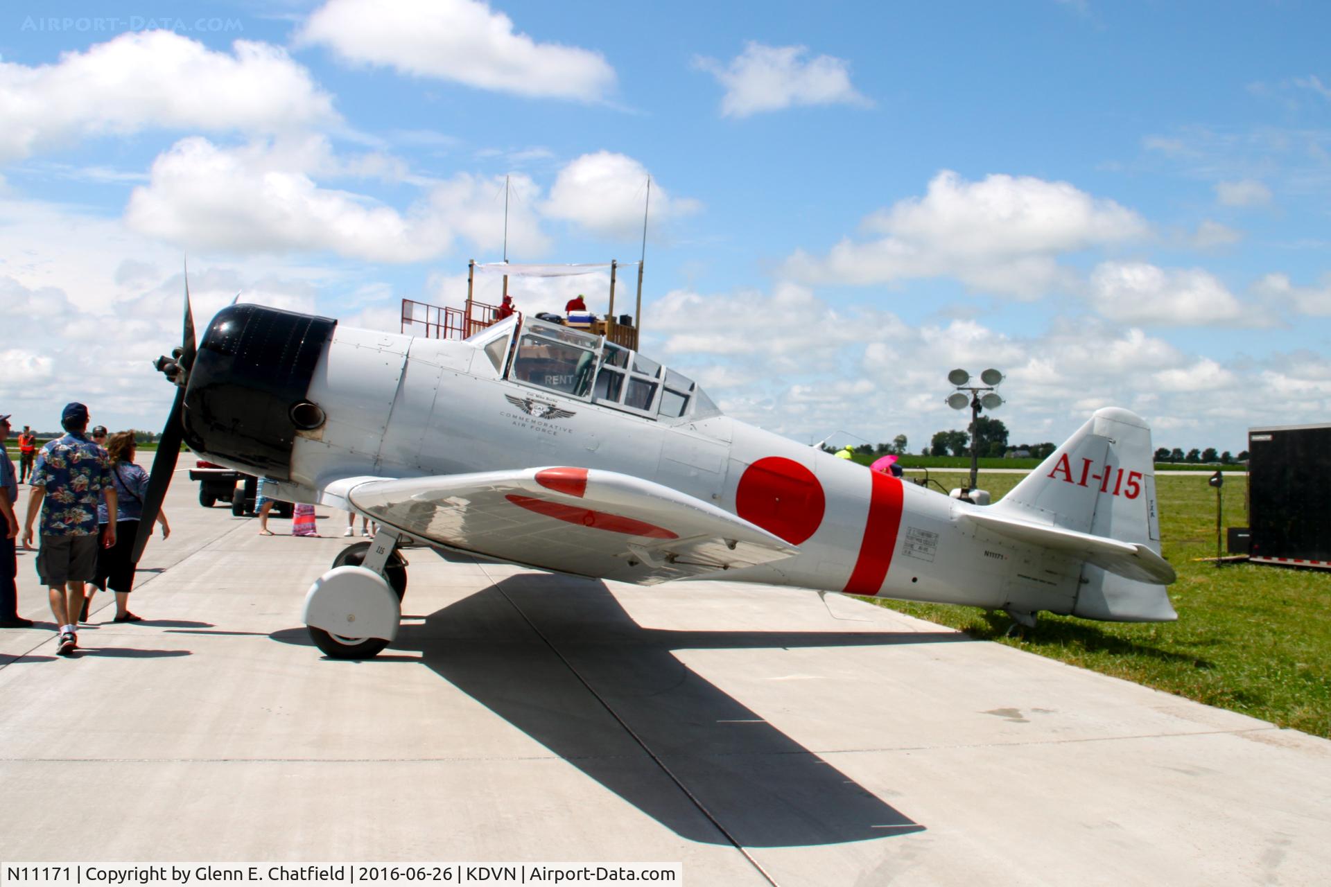 N11171, 1942 North American AT-6B Texan C/N 84-7800, At the Quad Cities Air Show