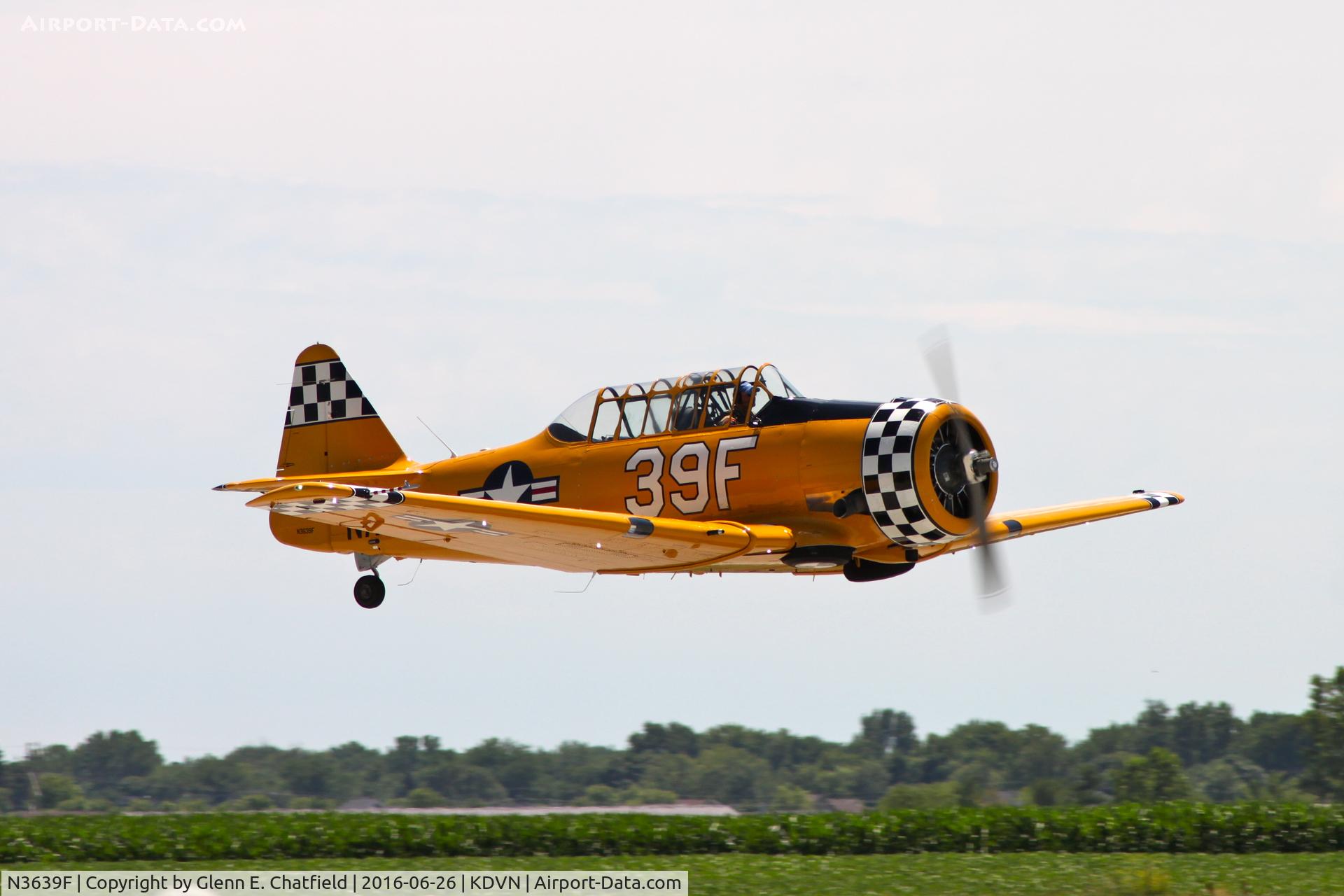 N3639F, North American SNJ-6 Texan C/N 121-43111, At the Quad Cities Air Show