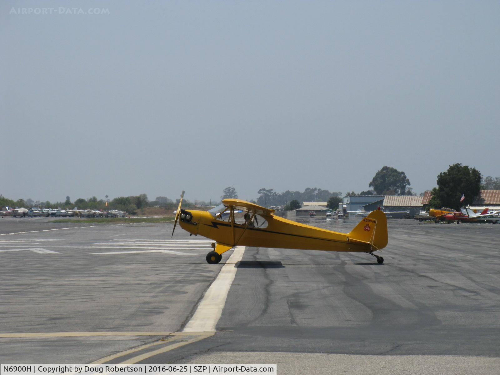 N6900H, 1946 Piper J3C-65 Cub Cub C/N 20129, 1946 Piper J3C-65 CUB, Lycoming O-290 135 Hp upgrade, taking the active