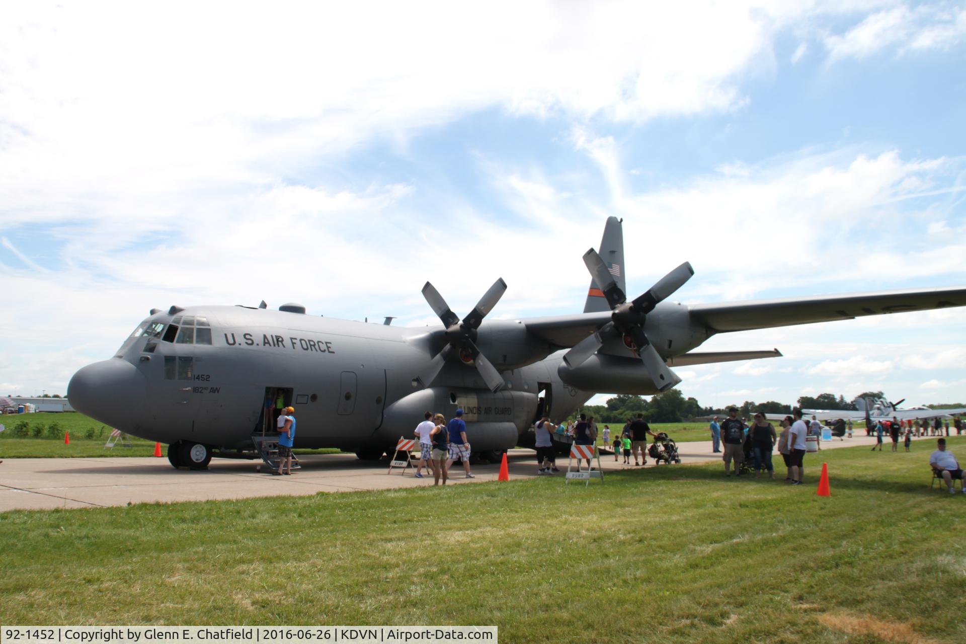 92-1452, 1992 Lockheed C-130H Hercules C/N 382-5329, At the Quad Cities Air Show
