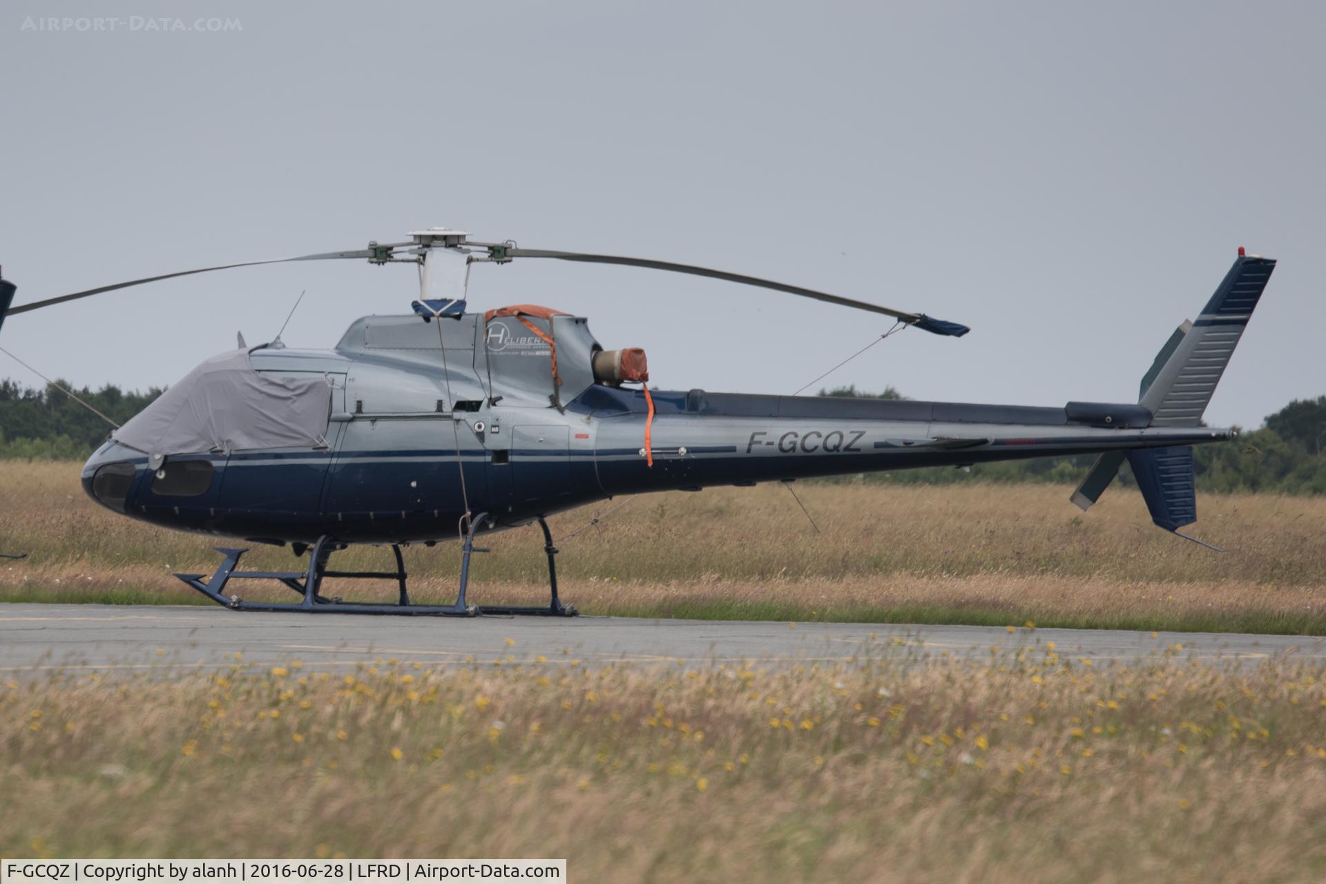 F-GCQZ, Eurocopter AS-350BA Ecureuil C/N 1562, Parked at Dinard