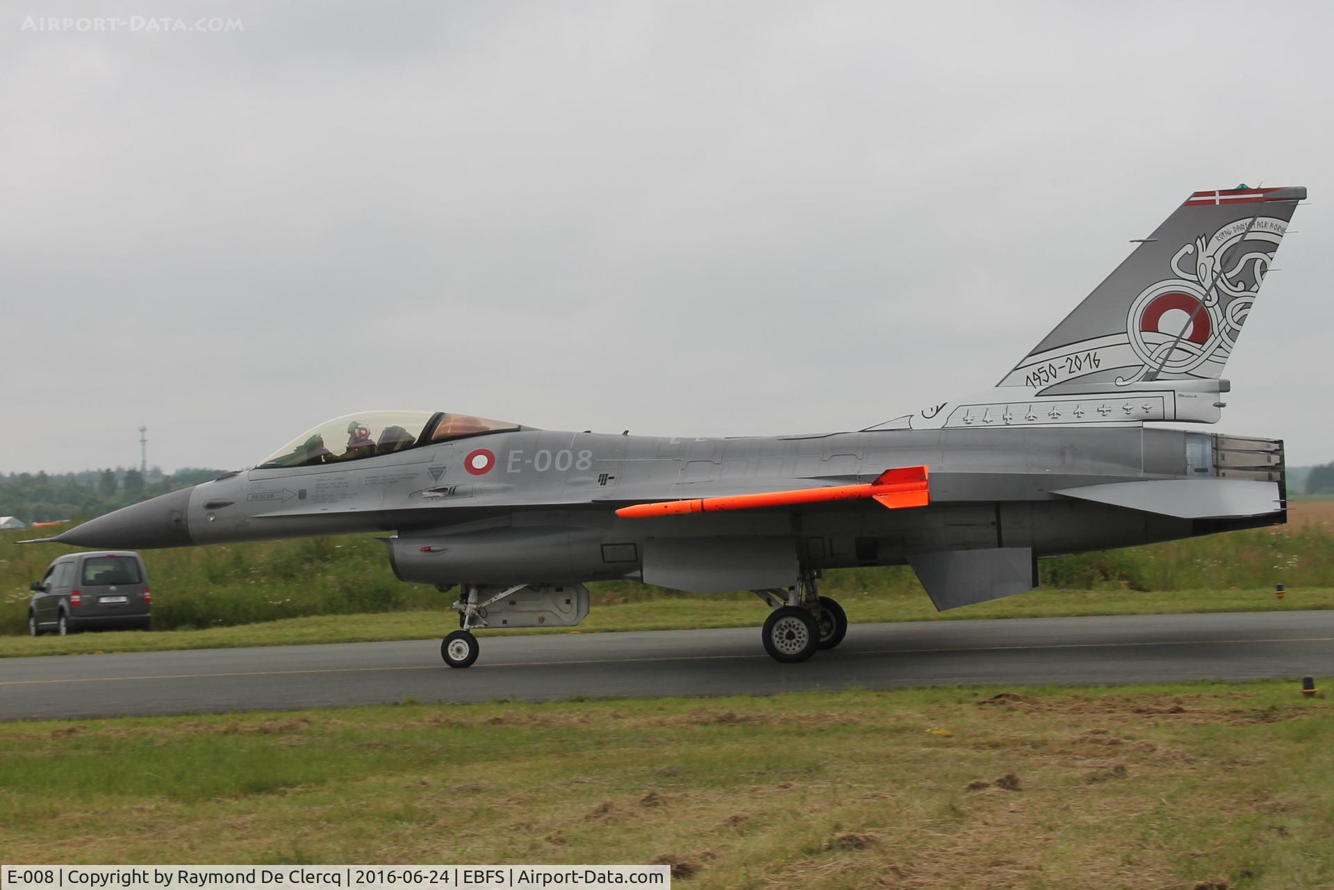 E-008, Fokker F-16AM Fighting Falcon C/N 6F-51, BAF days at Florennes. Danish Air Force solo display.