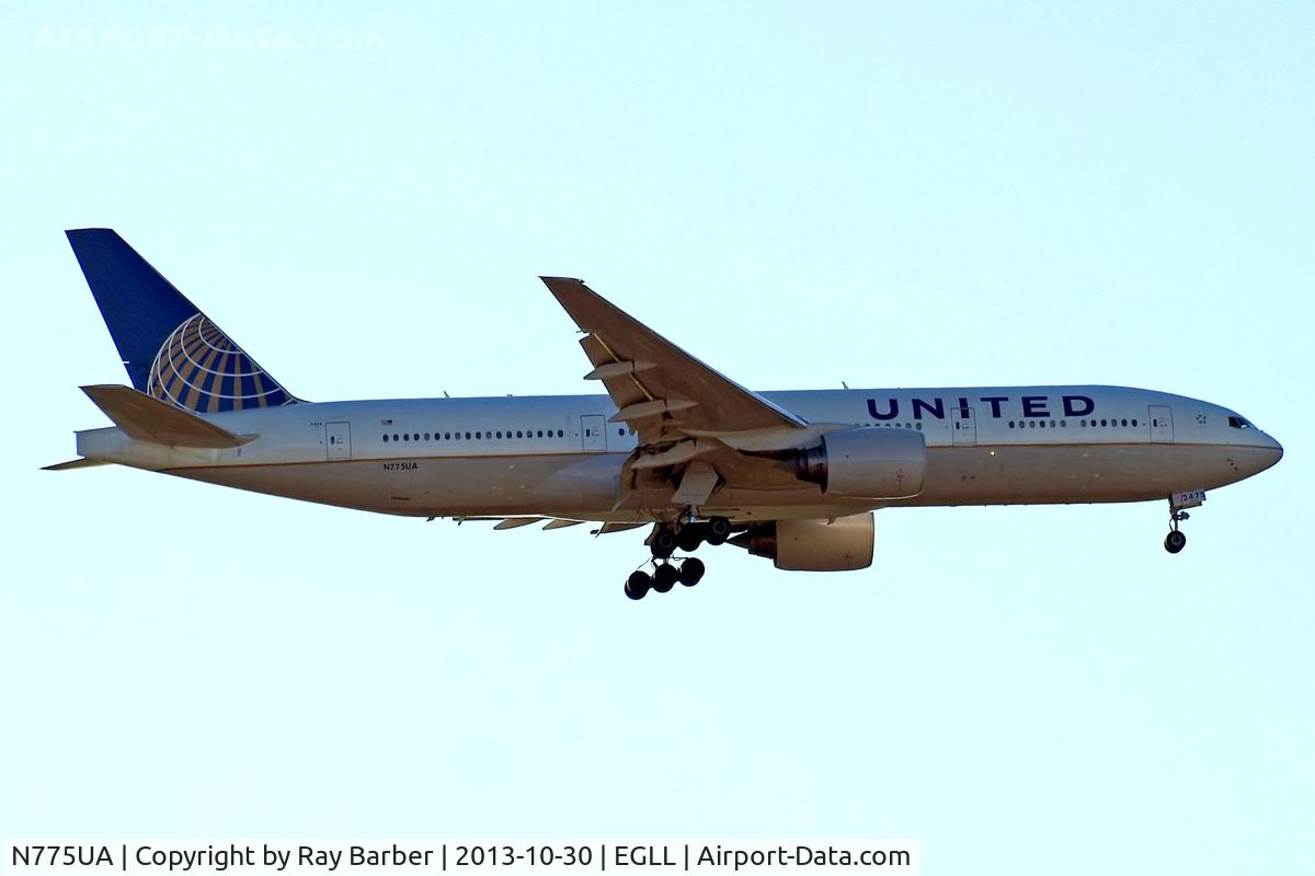N775UA, 1995 Boeing 777-222 C/N 26947, Boeing 777-222 [26947] (United Airlines) Home~G 30/10/2013. On approach 27L.