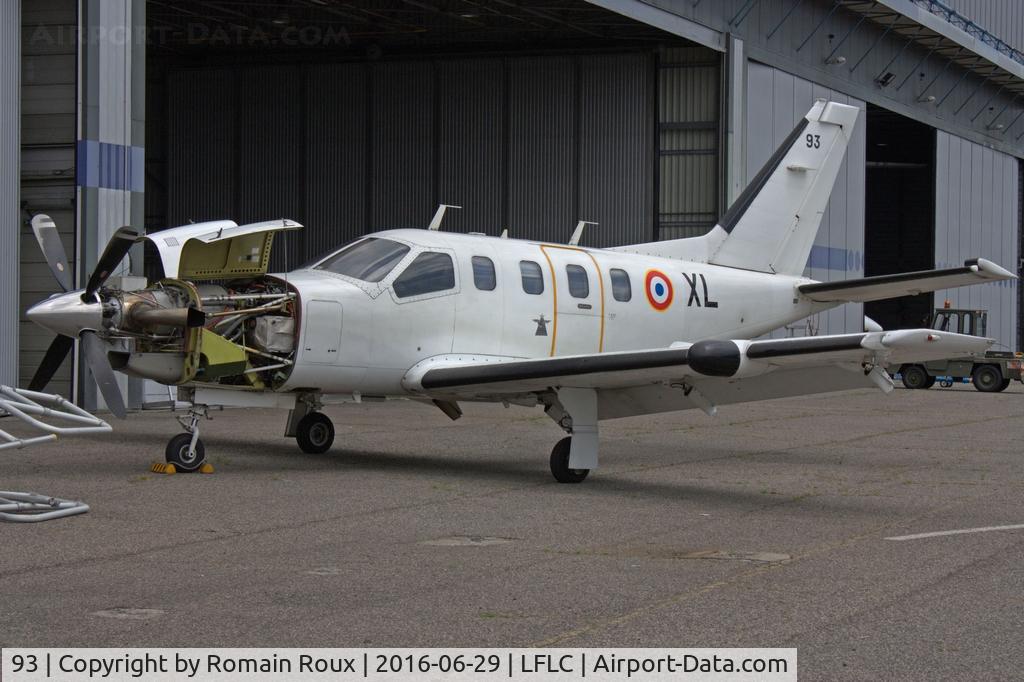 93, Socata TBM-700A C/N 93, Parked