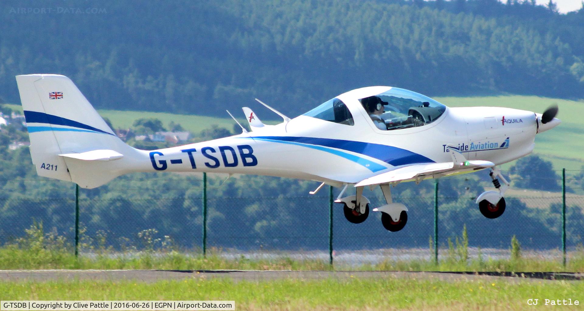 G-TSDB, 2015 Aquila AT01-100A C/N AT01-100A-330, Lift off from Dundee EGPN