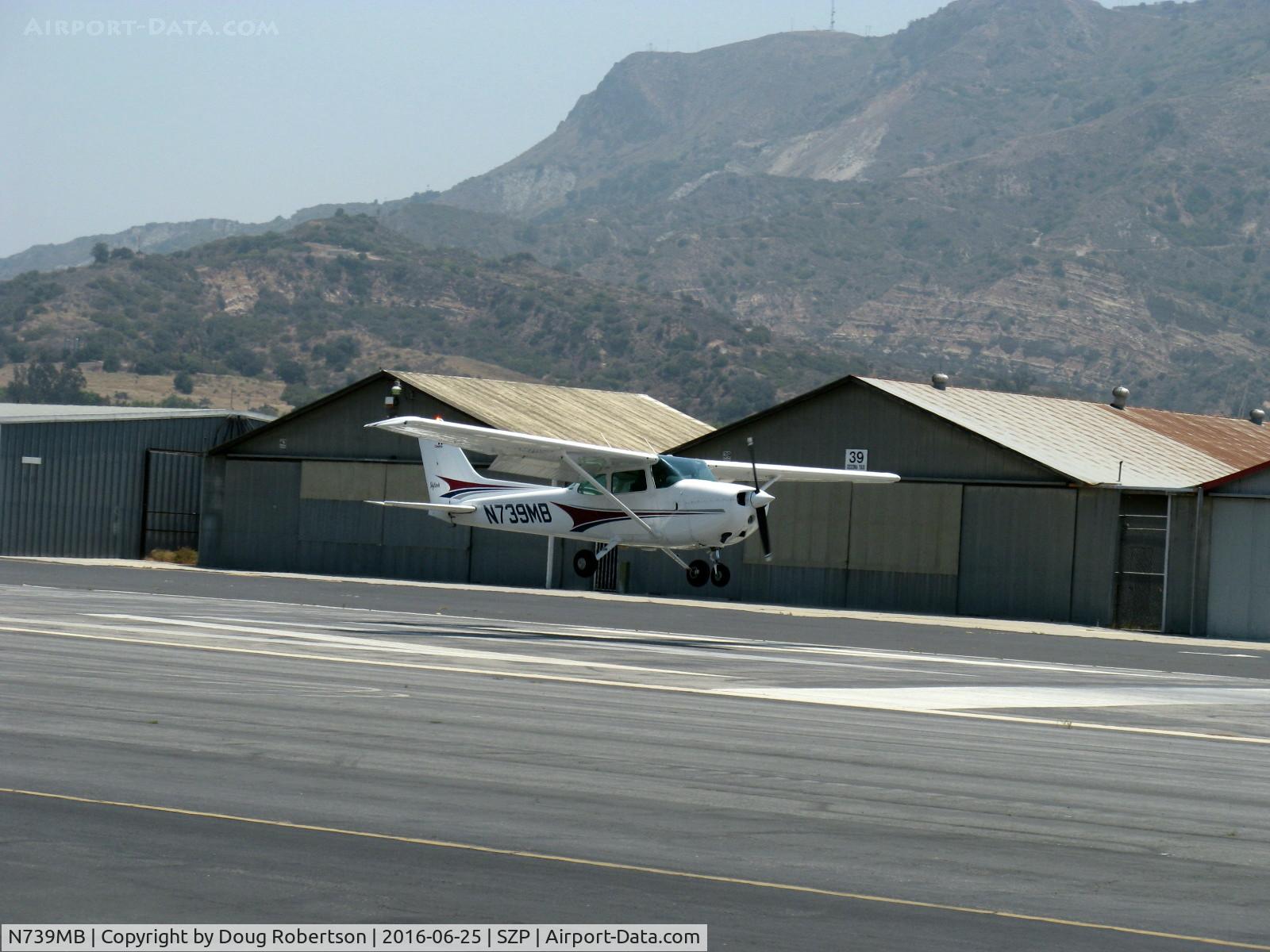 N739MB, 1978 Cessna 172N C/N 17270641, 1978 Cessna 172N SKYHAWK, Lycoming O-320-H2AD 160 Hp, landing Rwy 22