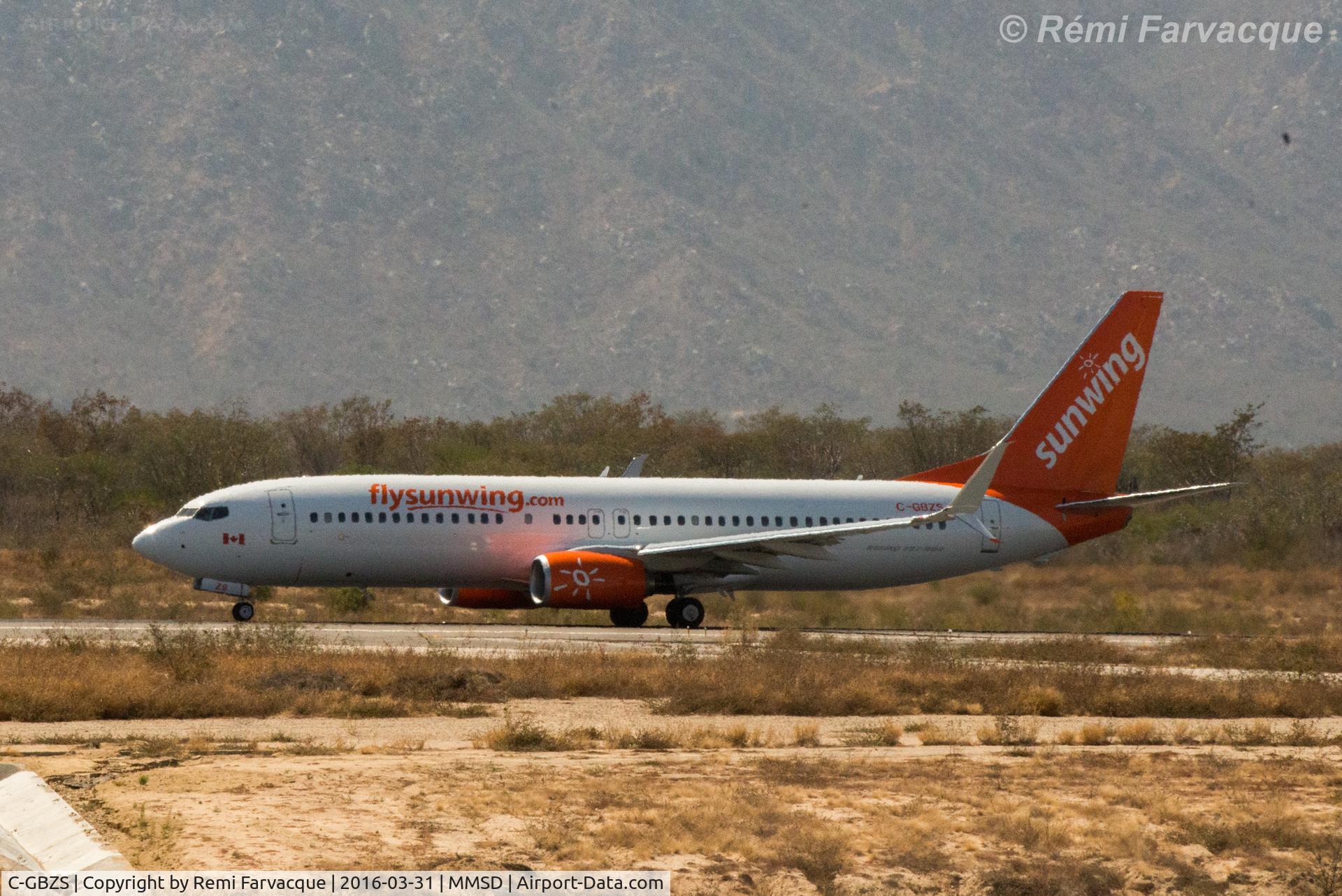 C-GBZS, 2016 Boeing 737-8SH C/N 42053, Landing south