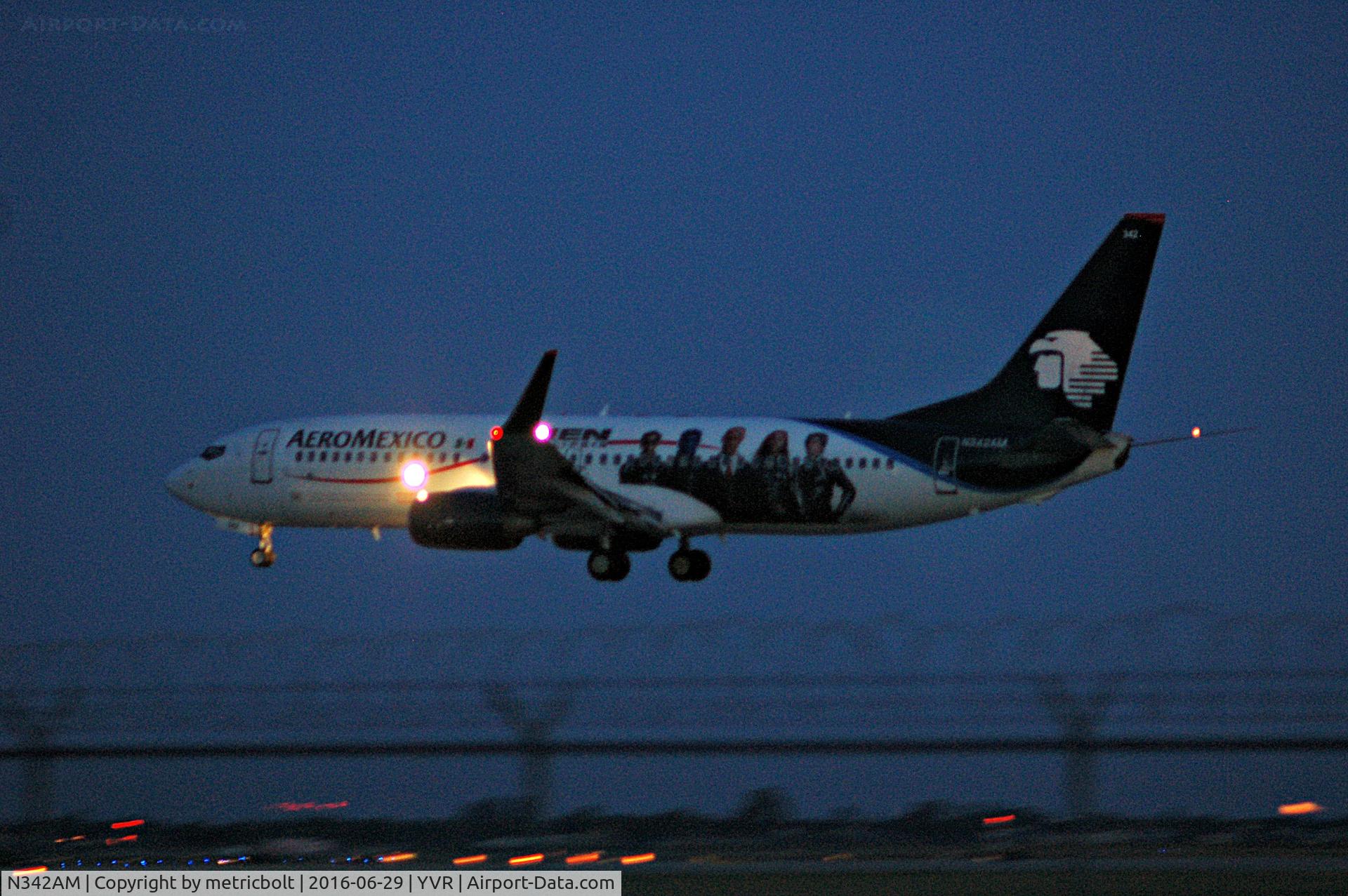 N342AM, 2005 Boeing 737-8Z9 C/N 34262, AM696 from Mexico City