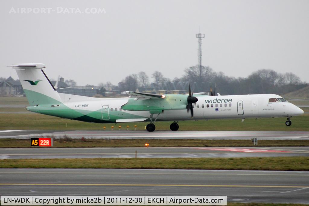 LN-WDK, 2010 De Havilland Canada DHC-8-402Q Dash 8 C/N 4337, Take off