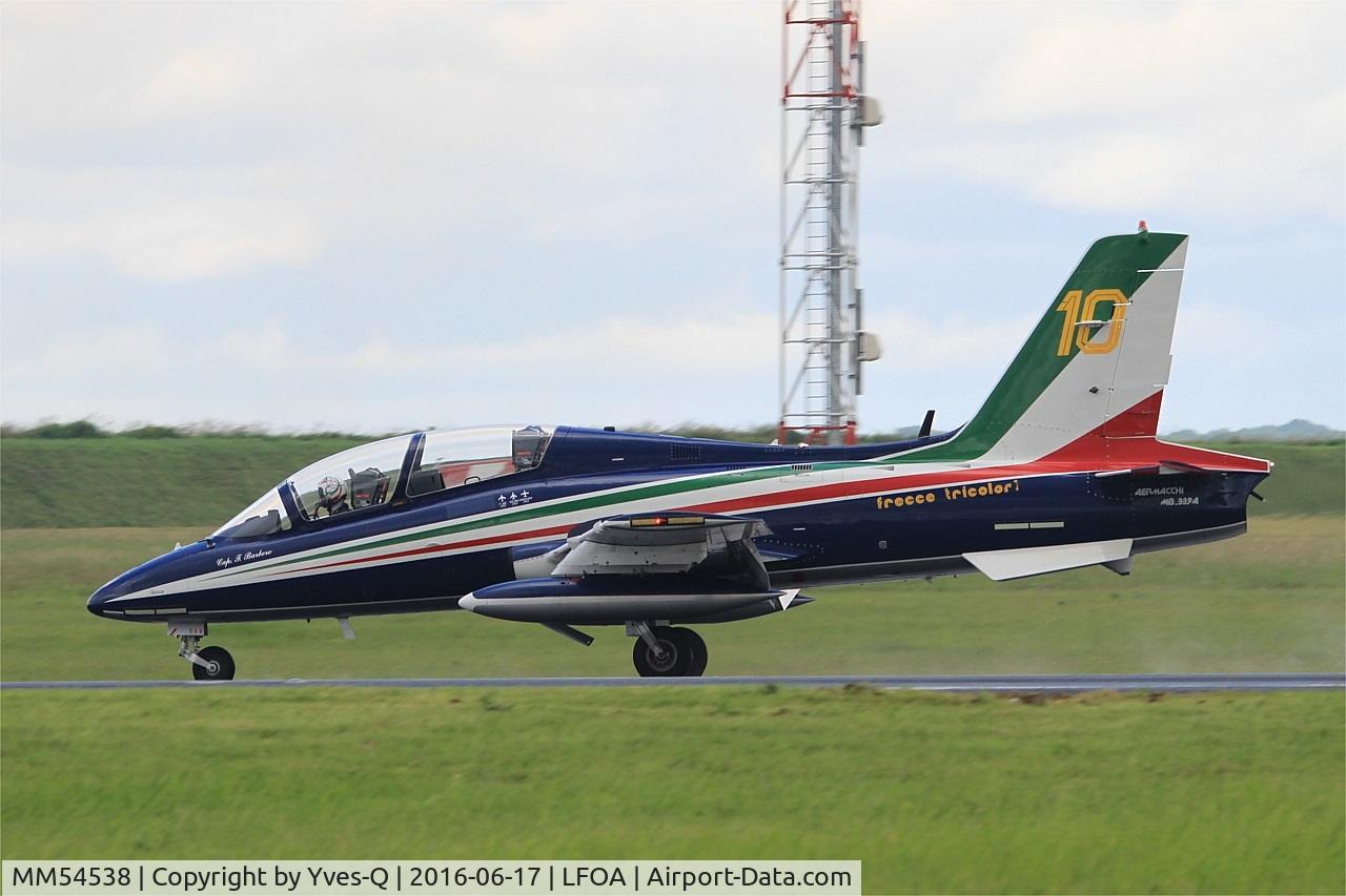 MM54538, Aermacchi MB-339PAN C/N 6759/154/AA070, Italian Air Force Aermacchi MB-339PAN, Number 10 of Frecce Tricolori Aerobatic Team 2016, Landing rwy 24, Avord Air Base 702 (LFOA) Open day 2016