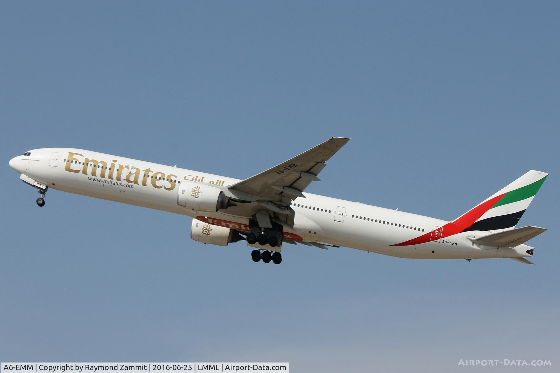 A6-EMM, 1999 Boeing 777-31H C/N 29062, B777 A6-EMM Emirates Airlines