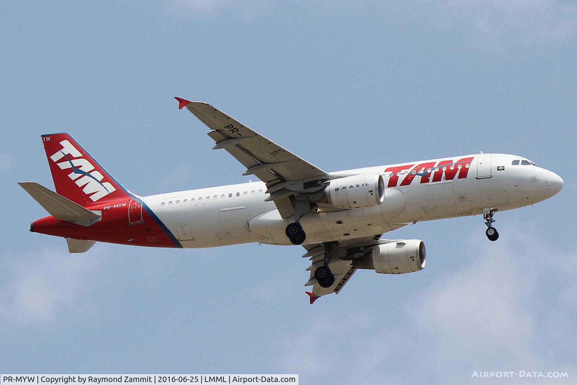 PR-MYW, 2012 Airbus A320-214 C/N 5240, A320 PR-MYW TAM Brasil