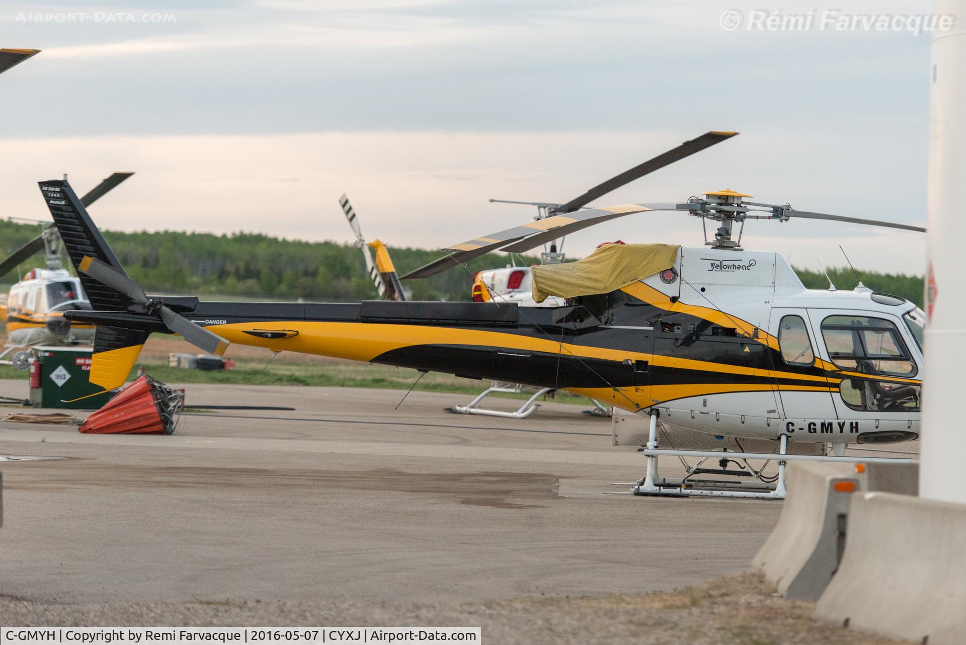 C-GMYH, 2013 Aérospatiale AS-350B-3 Ecureuil C/N 7649, Parked for the night fighting forest fires.