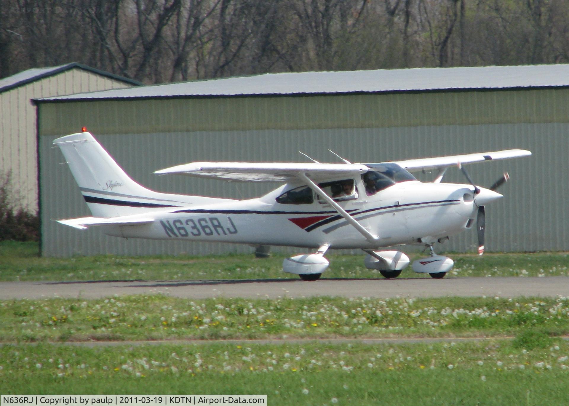 N636RJ, 1998 Cessna 182S Skylane C/N 18280273, At Downtown Shreveport.
