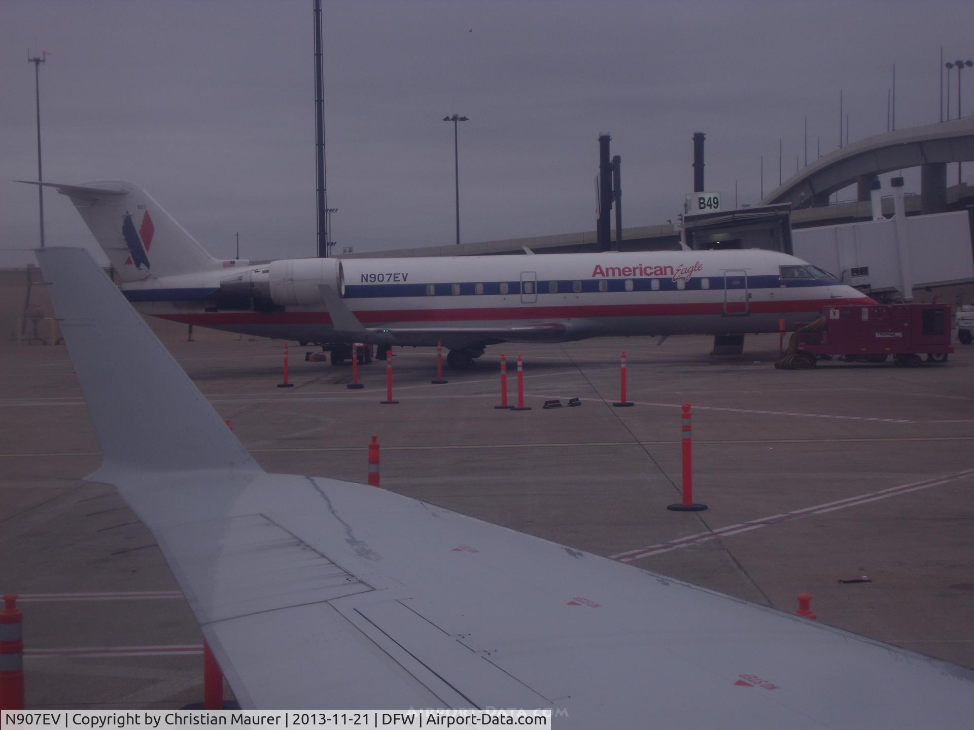 N907EV, 2002 Bombardier CRJ-200ER (CL-600-2B19) C/N 7648, CRJ200