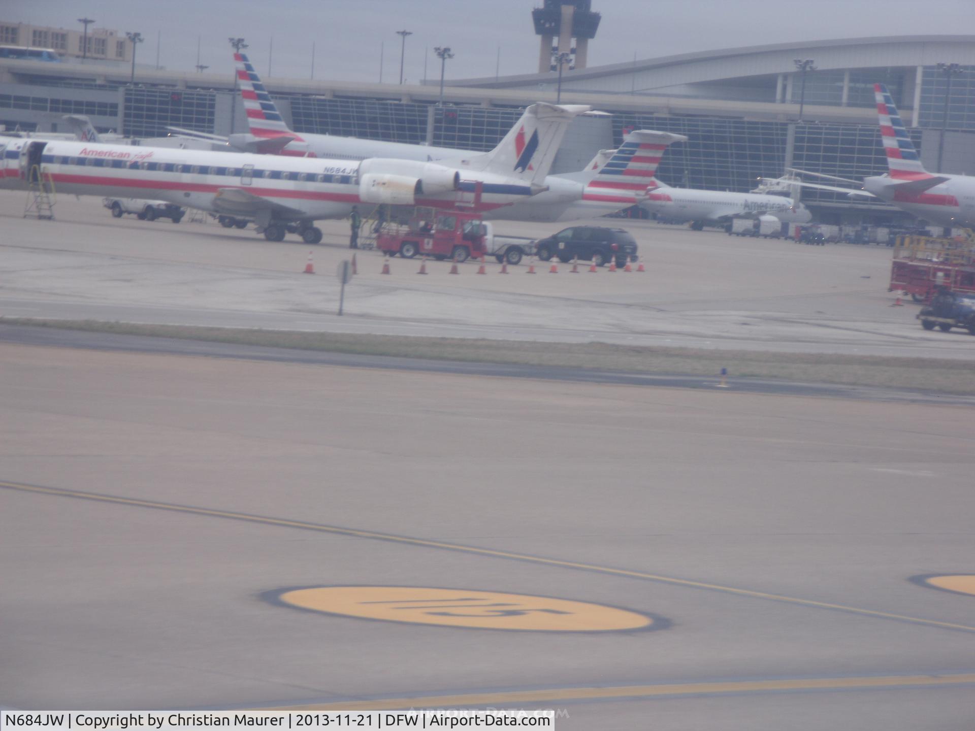 N684JW, 2004 Embraer ERJ-145LR (EMB-145LR) C/N 14500835, Eagle 145
