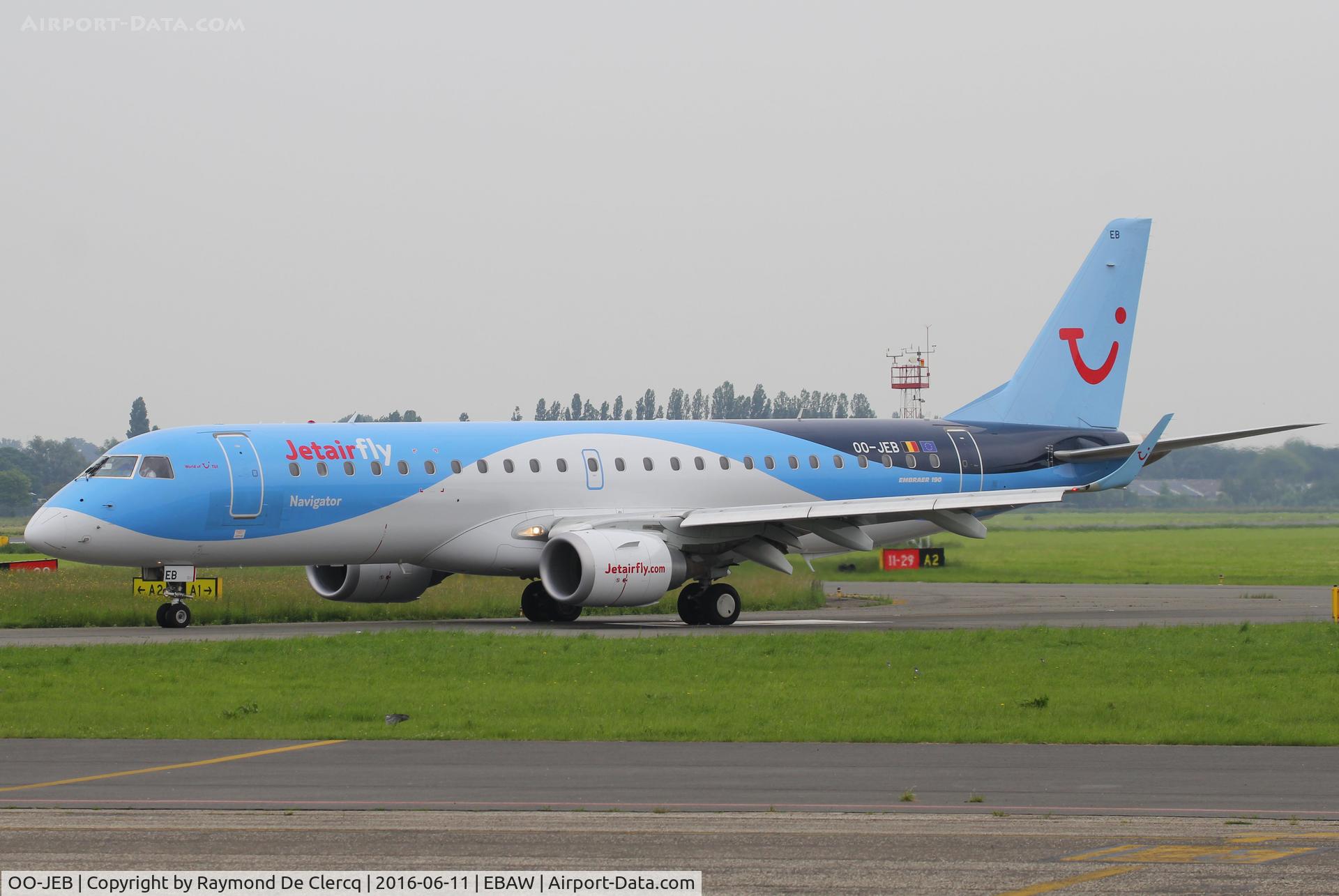 OO-JEB, 2013 Embraer 190STD (ERJ-190-100STD) C/N 19000607, Taxiing to rwy 11.