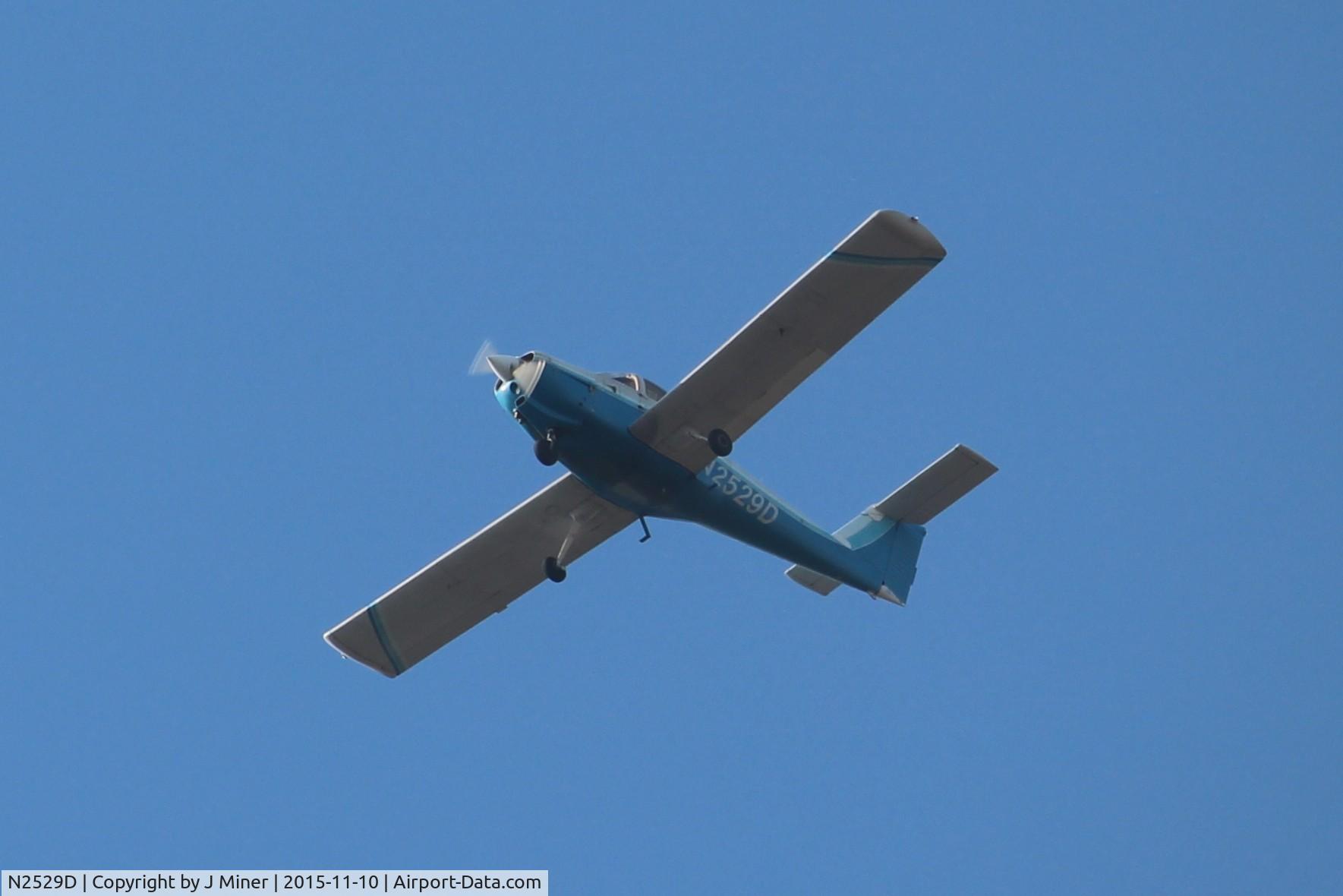 N2529D, 1978 Piper PA-38-112 Tomahawk C/N 38-79A0355, Flying over Elgin, IL.