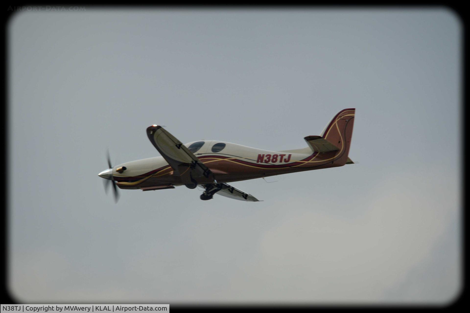 N38TJ, 2013 Lancair Evolution C/N EVO-0050, 2015 Sun n Fun