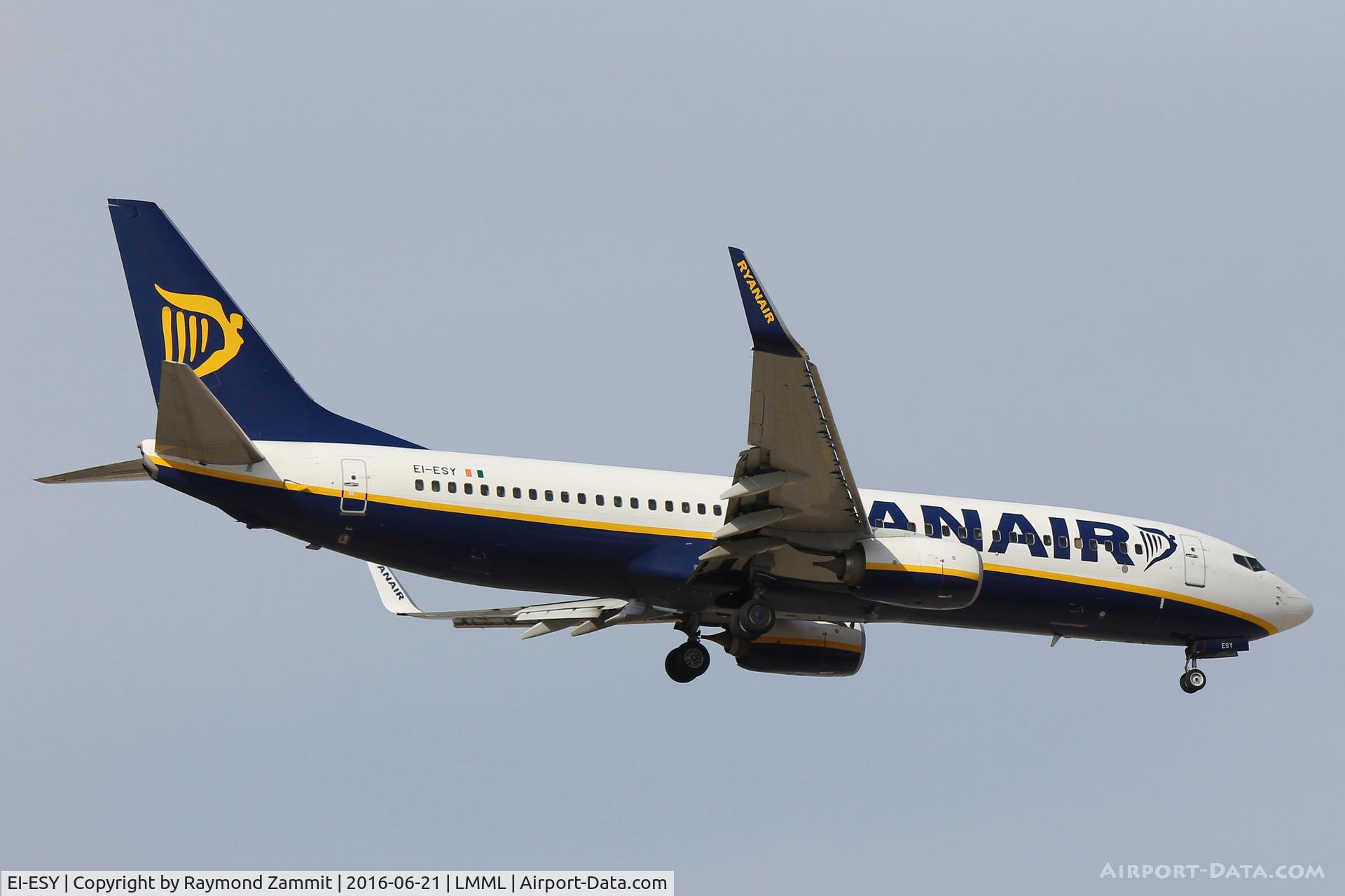 EI-ESY, 2011 Boeing 737-8AS C/N 34999, B737-800 EI-ESY Ryanair