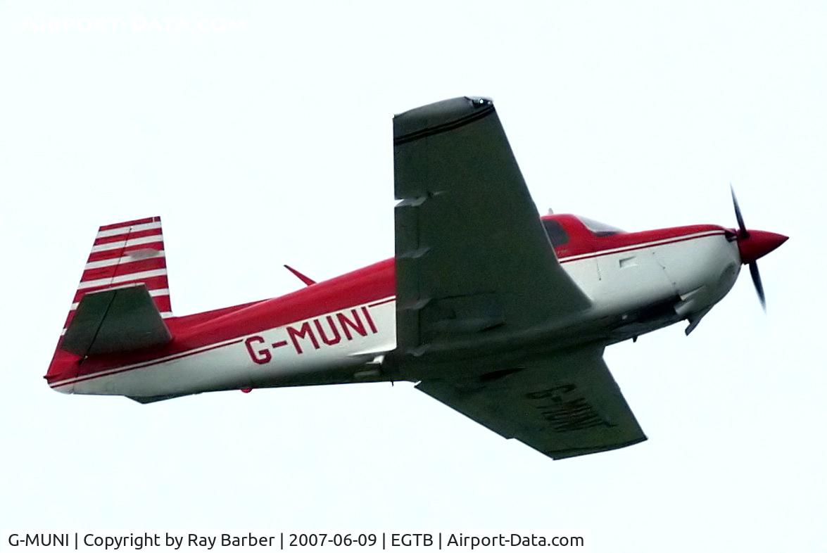 G-MUNI, 1989 Mooney M20J 201 C/N 24-3118, Mooney M.20J Model 205 [24-3118] Booker~G 09/06/2007