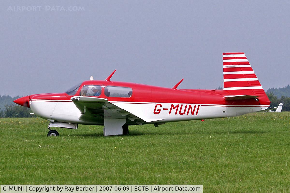 G-MUNI, 1989 Mooney M20J 201 C/N 24-3118, Mooney M.20J Model 205 [24-3118] Booker~G 09/06/2007