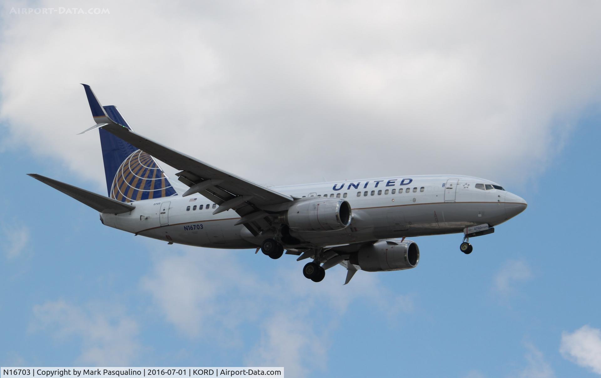 N16703, 1998 Boeing 737-724 C/N 28764, Boeing 737-700