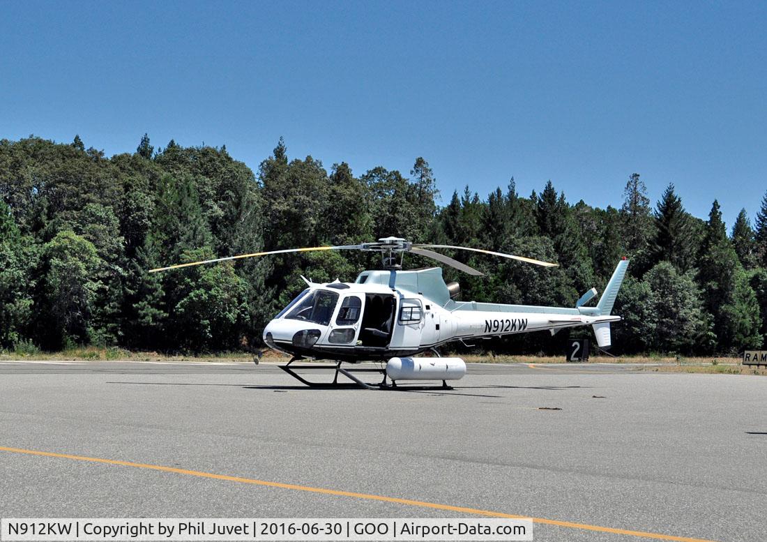 N912KW, 1989 Aerospatiale AS-350B-2 Ecureuil C/N 2260, Parked at GOO during 2016 American River Trailhead Fire.