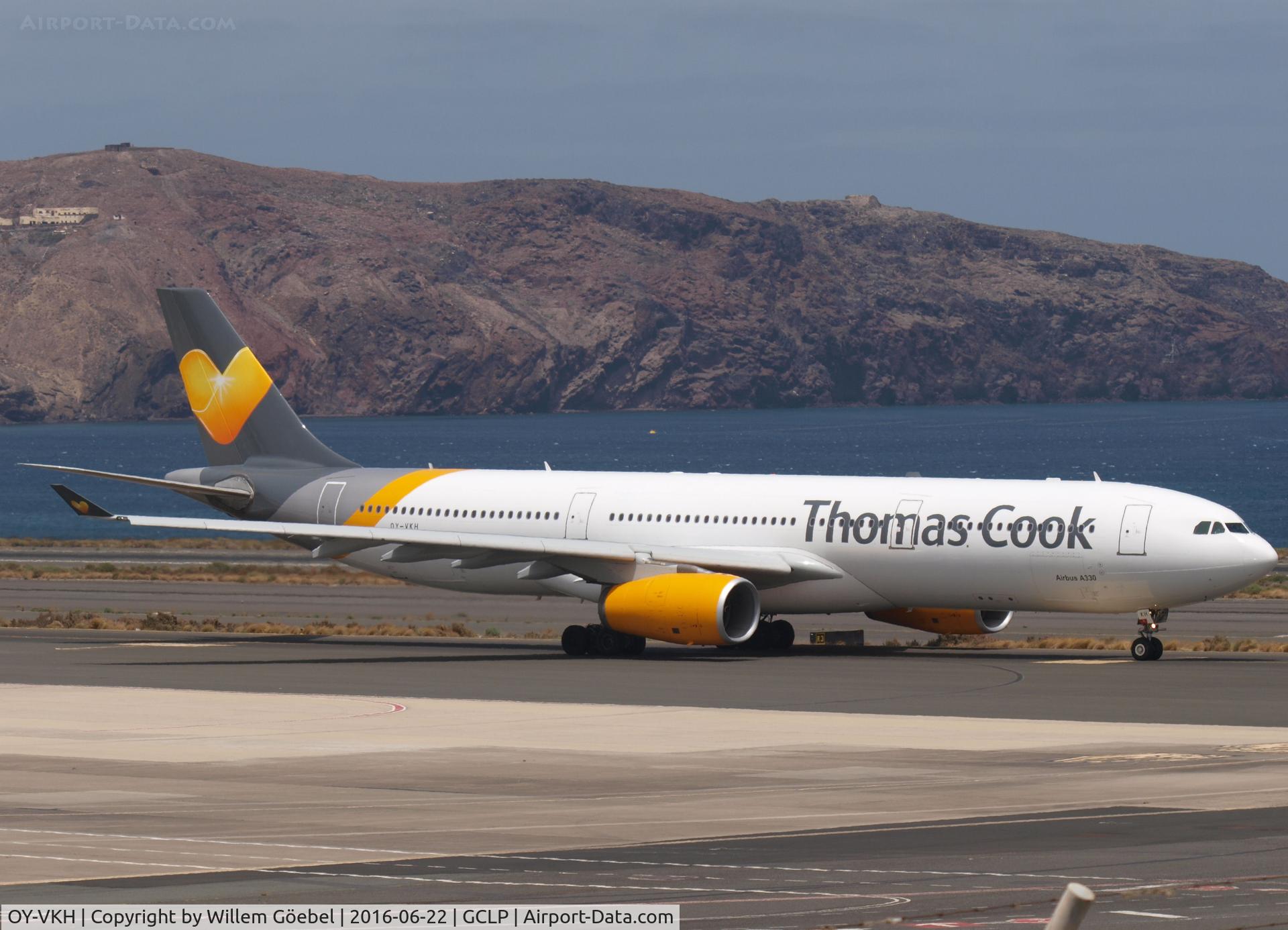 OY-VKH, 2000 Airbus A330-343X C/N 356, Taxi to the runway of Las Palmas Airport