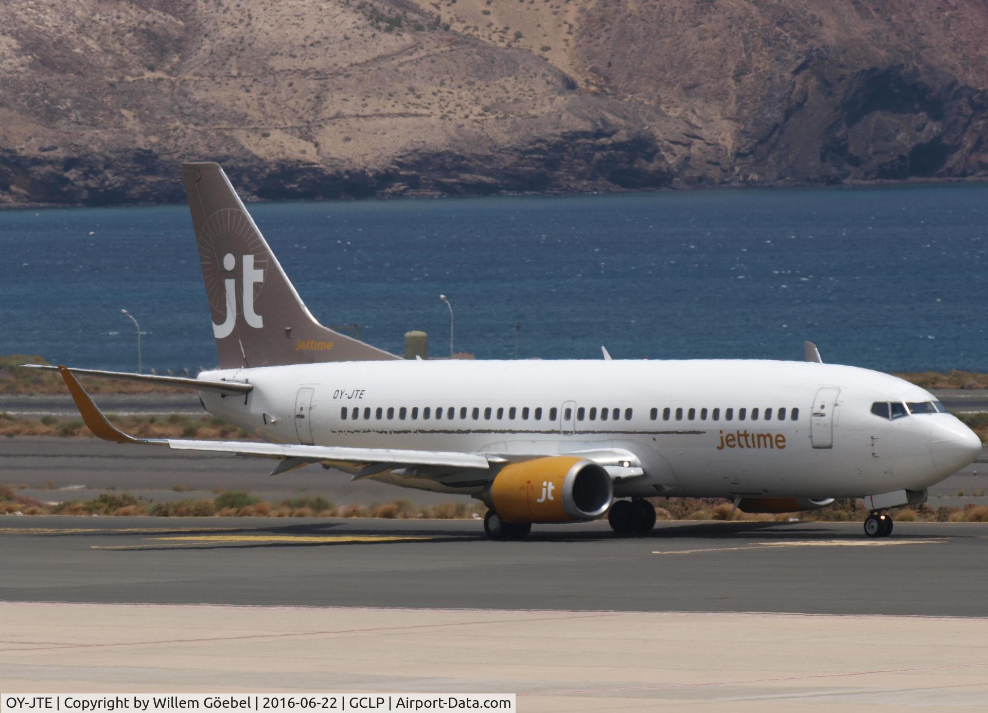 OY-JTE, 1995 Boeing 737-3L9 C/N 27834, Taxi to the runway of Las Palmas Airport