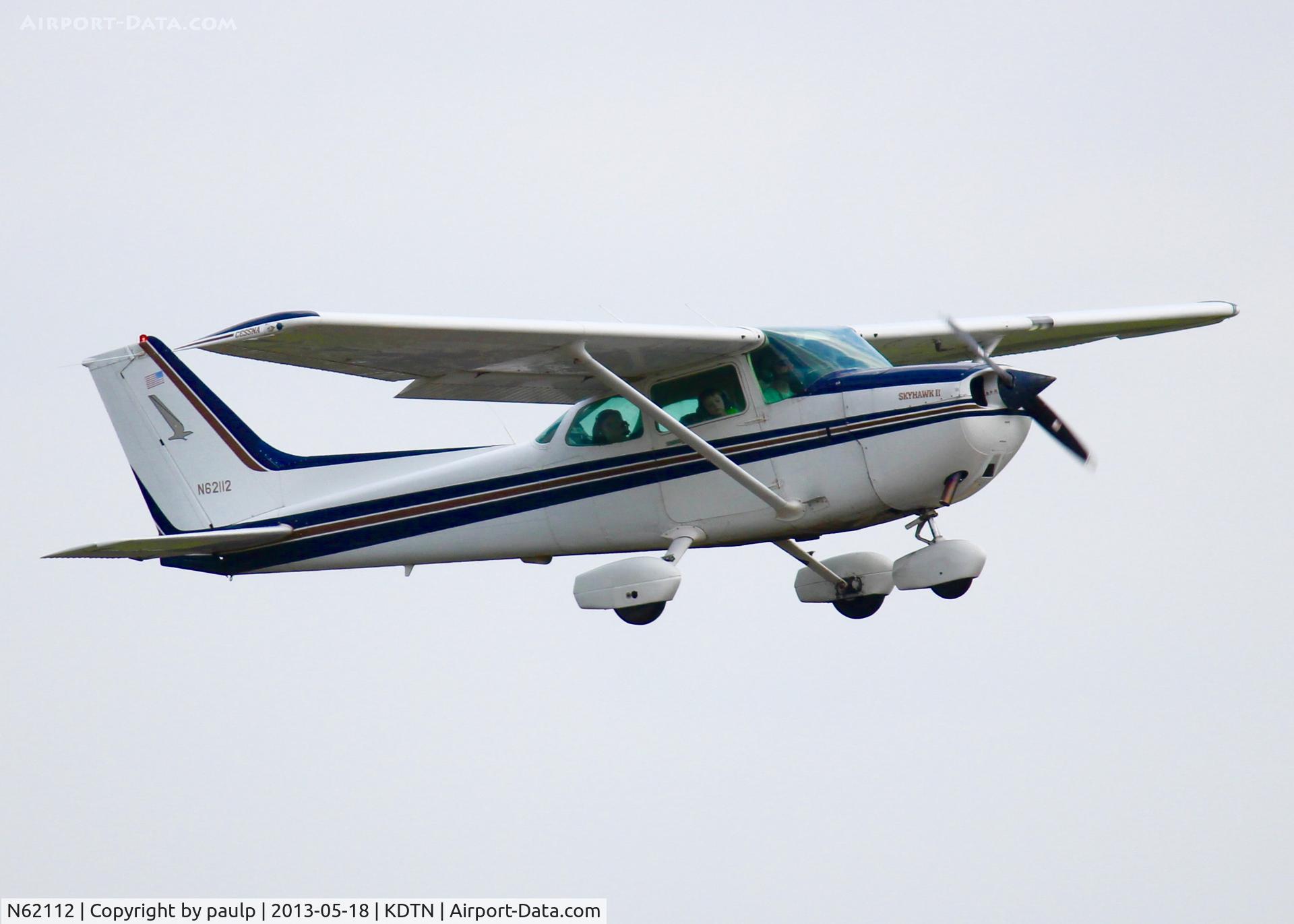 N62112, Cessna 172P C/N 17275214, At Downtown Shreveport.