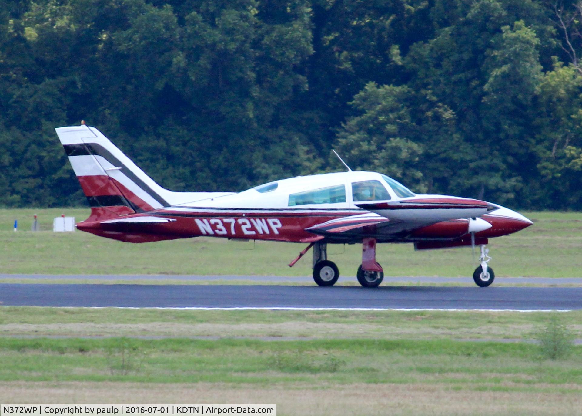 N372WP, 1977 Cessna 310R C/N 310R0904, At Downtown Shreveport.