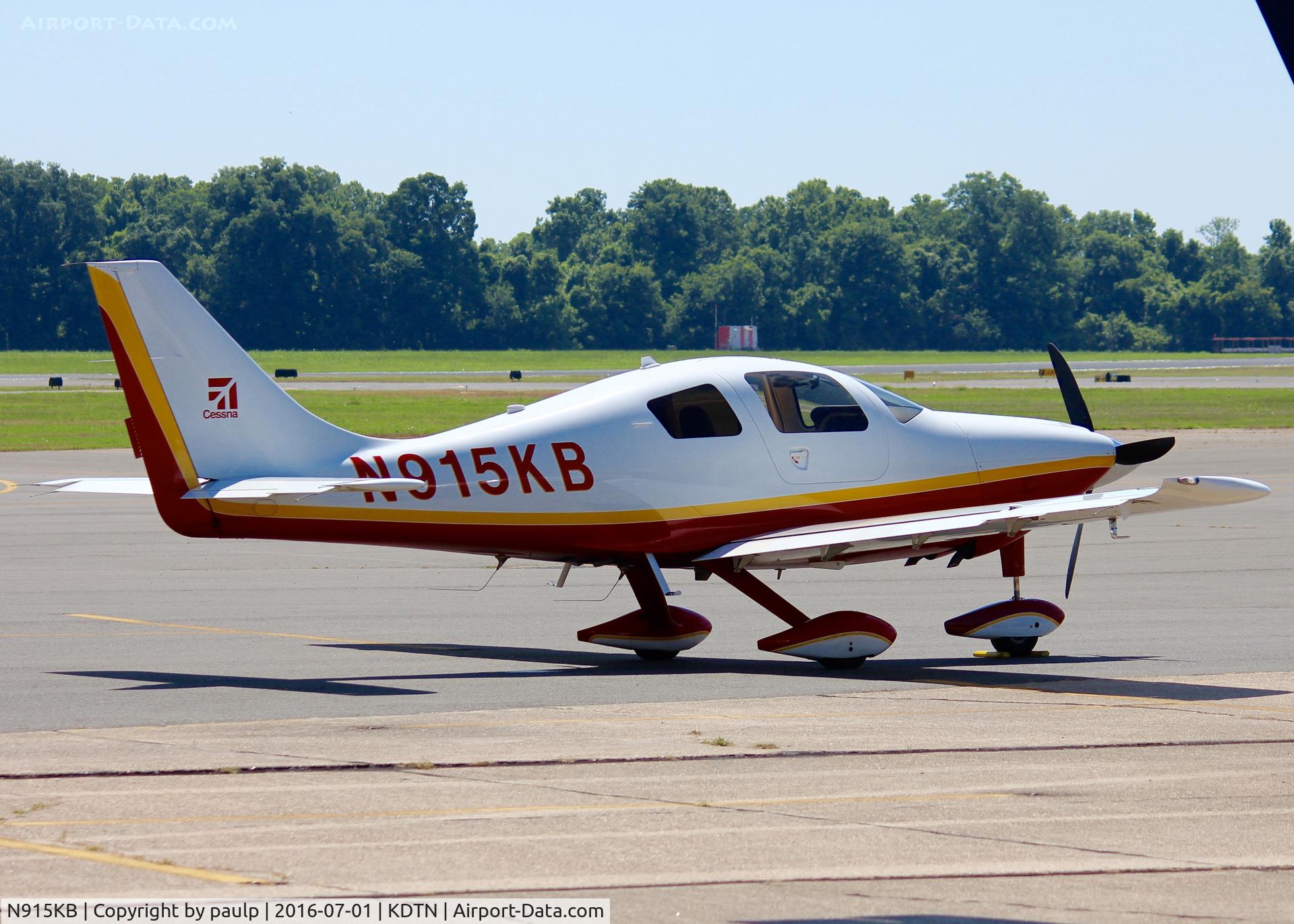 N915KB, 2008 Cessna LC42-550FG C/N 421012, At Downtown Shreveport.