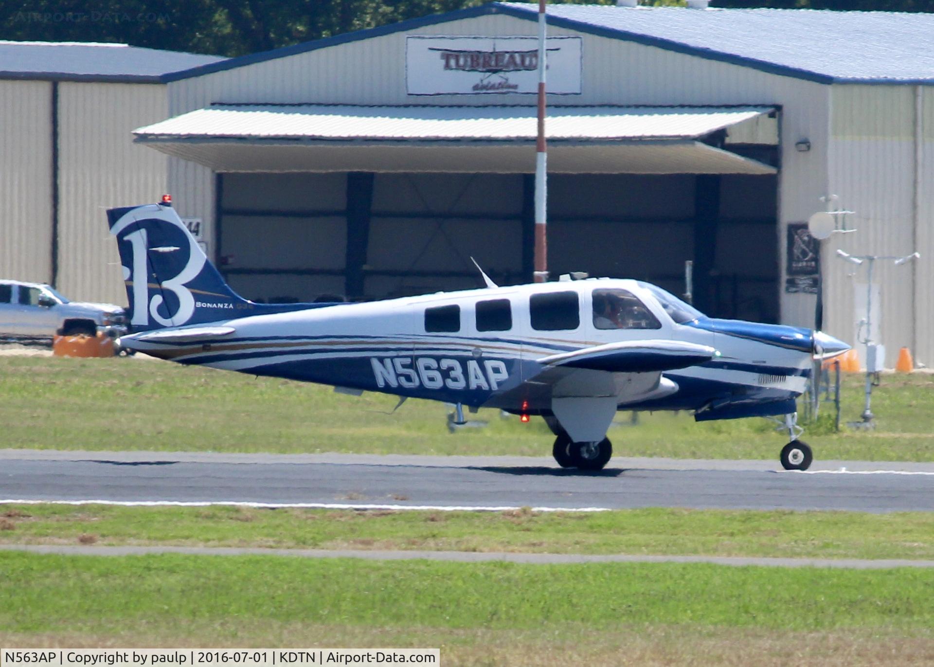 N563AP, Hawker Beechcraft Corp G36 Bonanza C/N E-3967, At Downtown Shreveport.