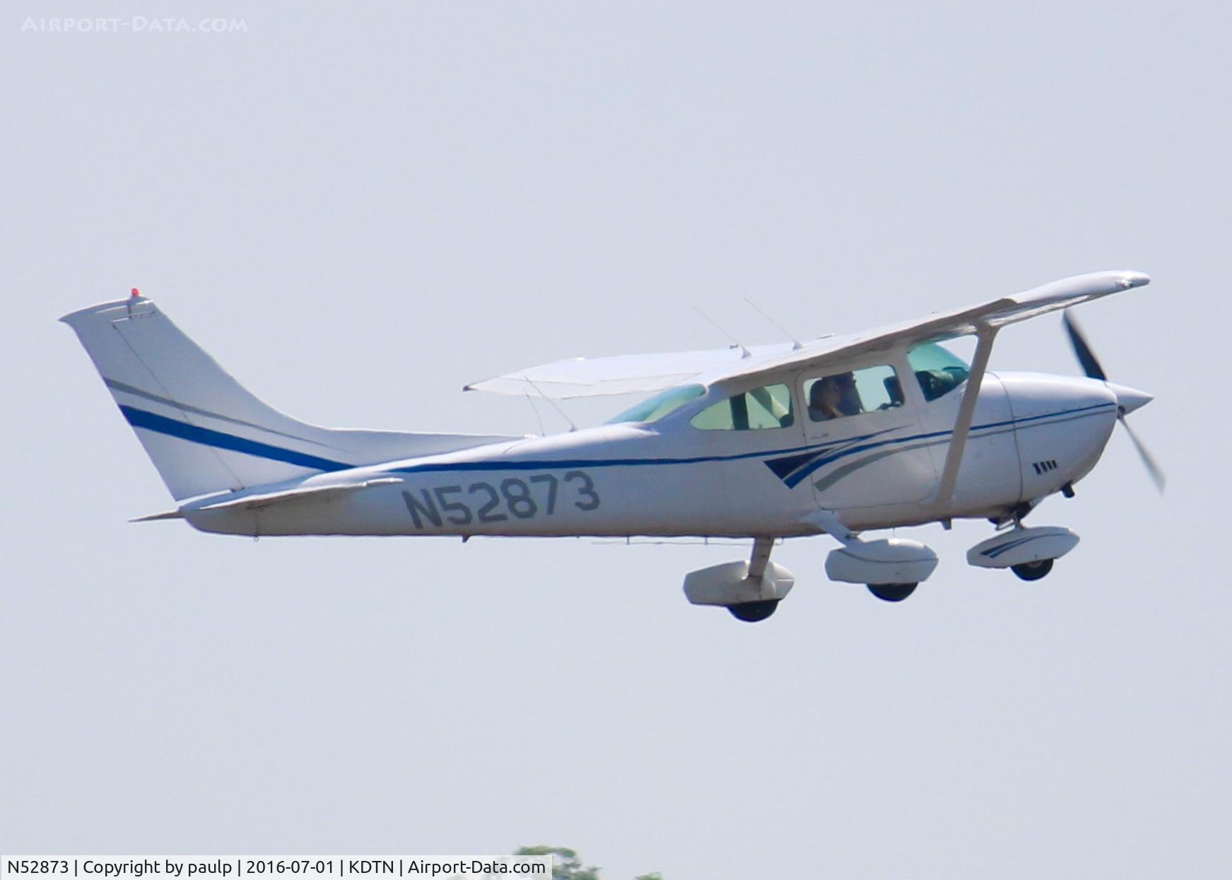 N52873, 1974 Cessna 182P Skylane C/N 18262916, At Downtown Shreveport.