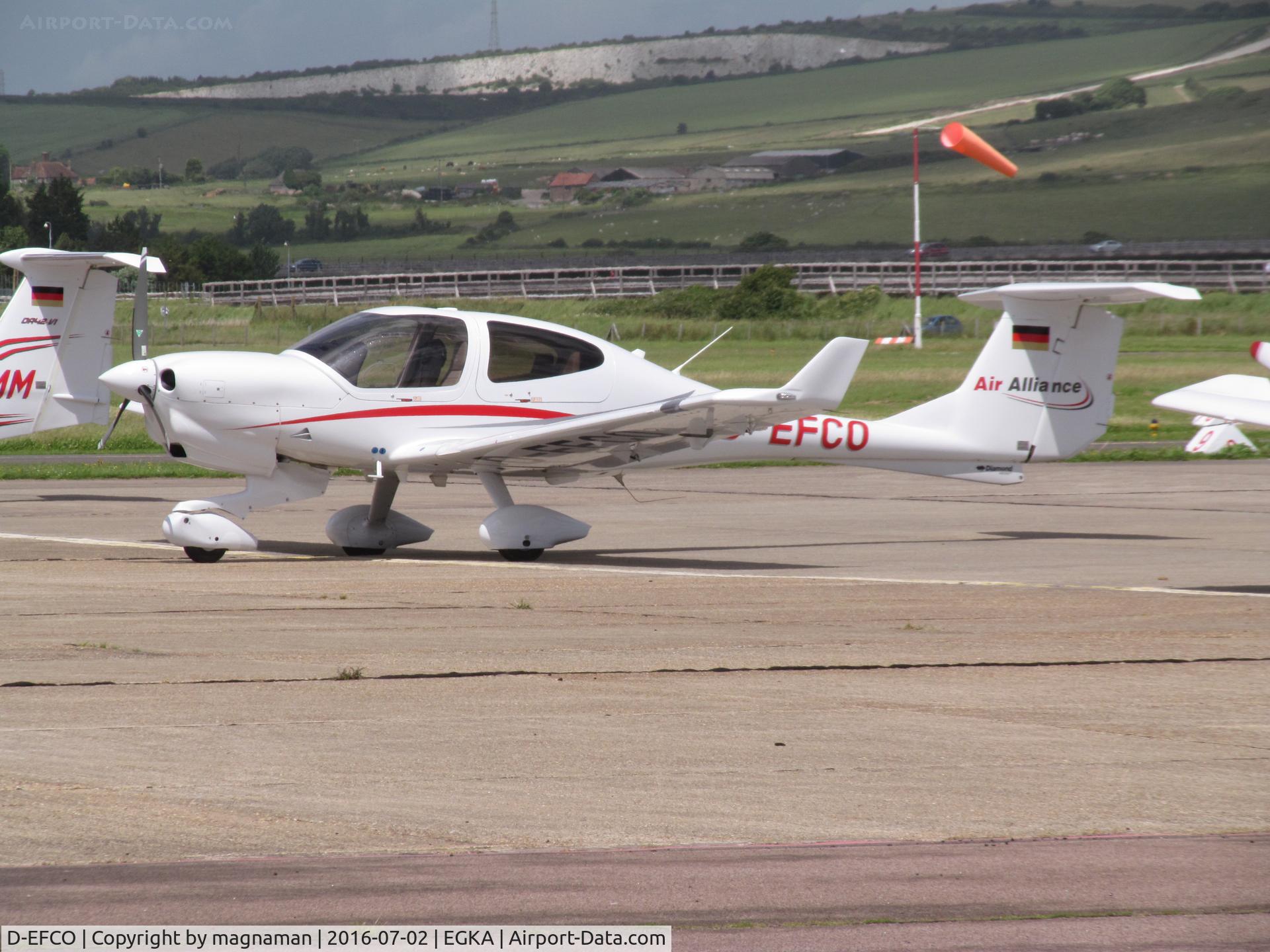 D-EFCO, Diamond DA-40 Diamond Star C/N 40.N280, at shoreham