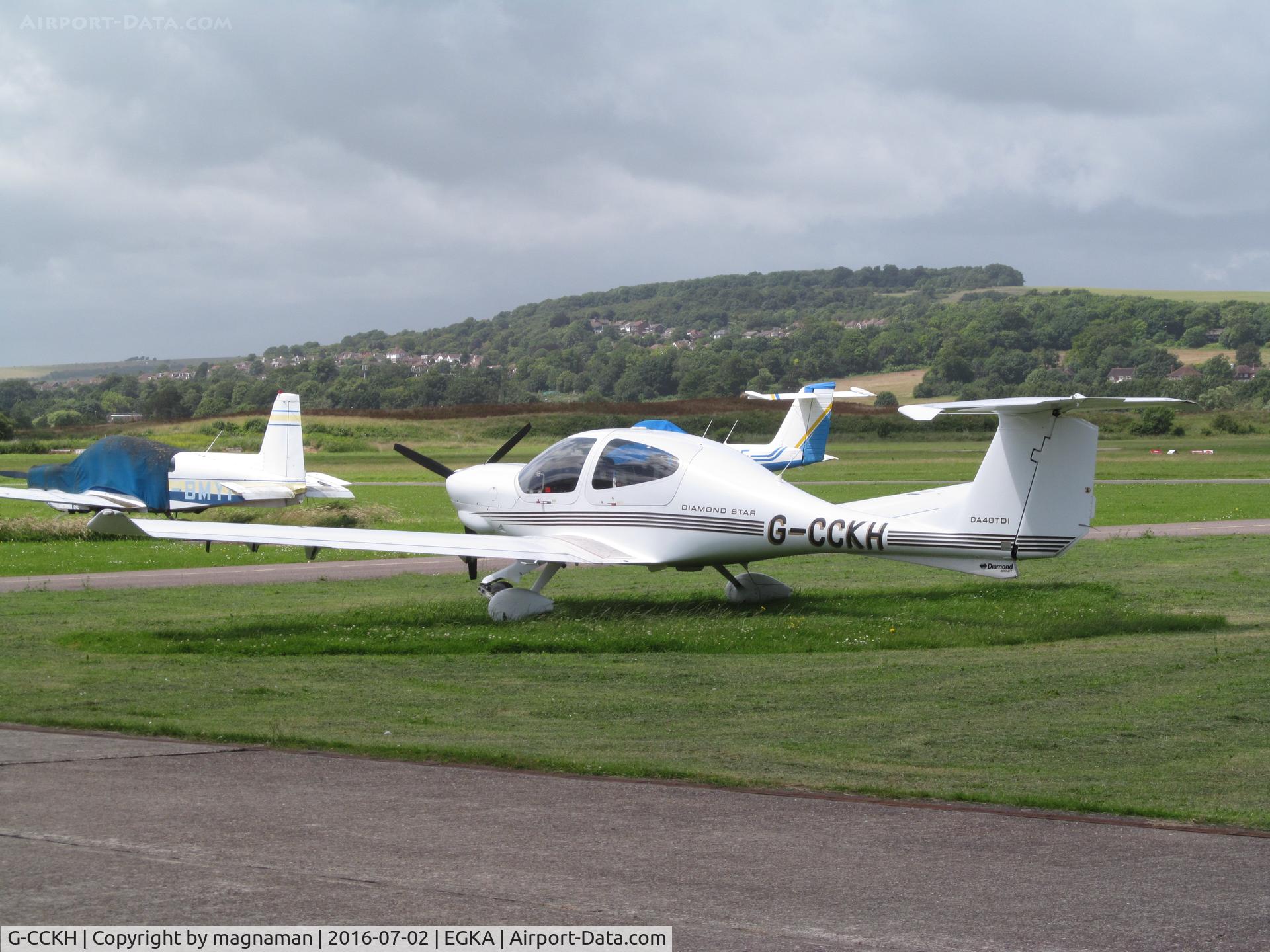 G-CCKH, 2003 Diamond DA-40D Diamond Star C/N D4.039, at shoreham -  a few of these based