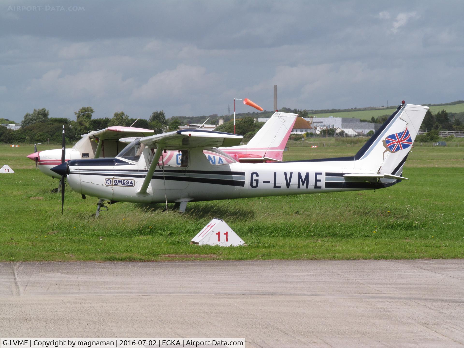 G-LVME, 1979 Reims F152 C/N 1560, shoreham hack