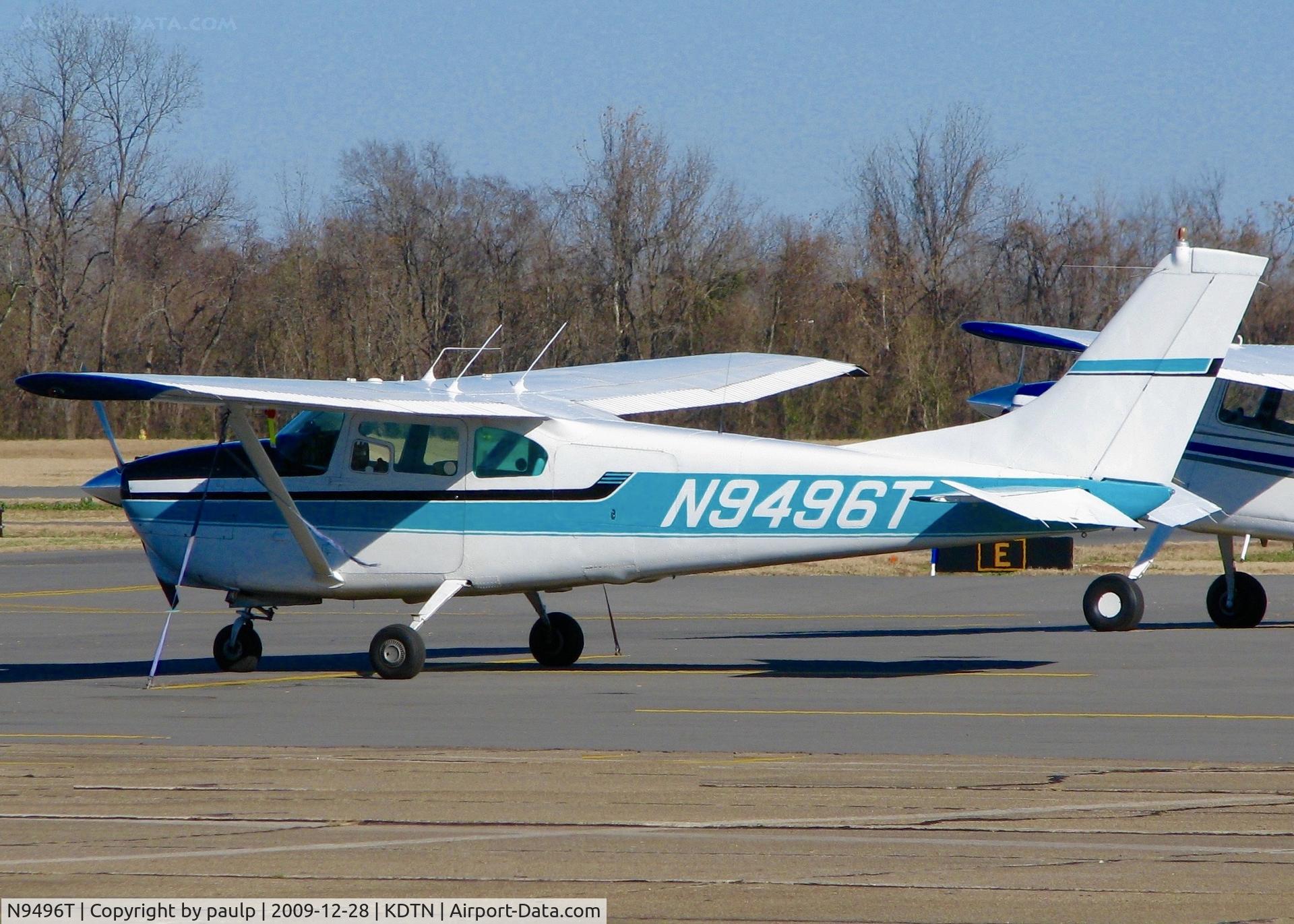 N9496T, 1960 Cessna 210 C/N 57296, At Downtown Shreveport.
